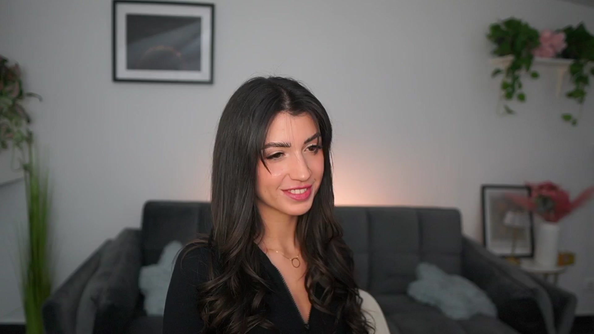 Gallery image thumbnail from Tru_Kait's myfreecams stream on, 11/23/2025, 18:03 image 1 of 20