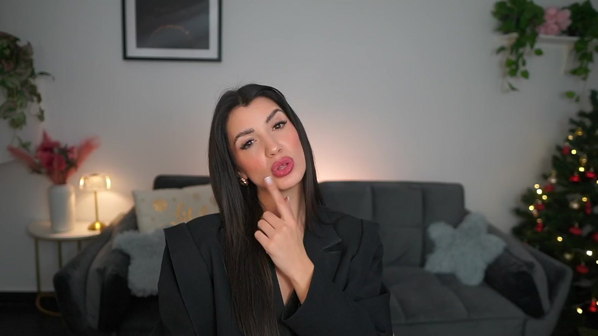 Gallery image thumbnail from Tru_Kait's myfreecams stream on, 12/02/2025, 21:01 image 15 of 20