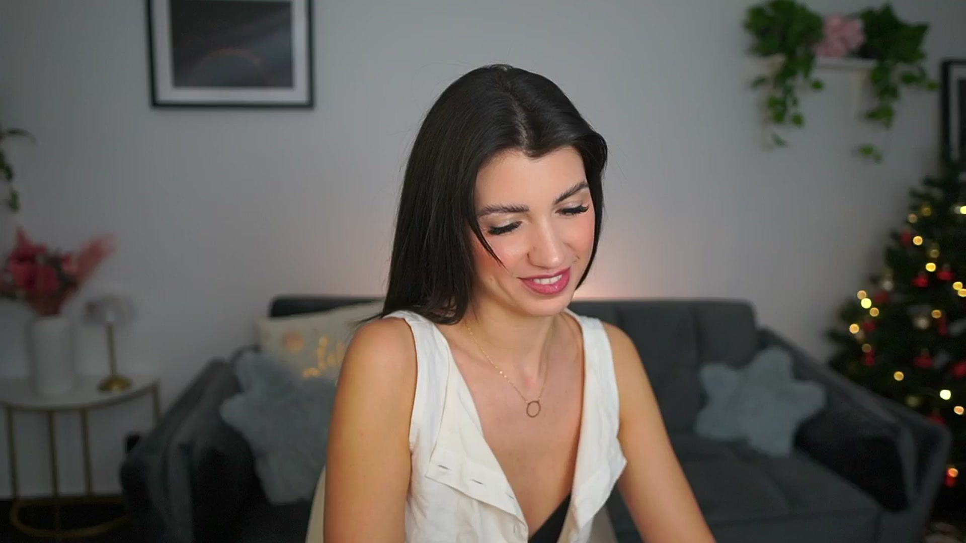 Gallery image thumbnail from Tru_Kait's myfreecams stream on, 12/03/2025, 01:22 image 16 of 20