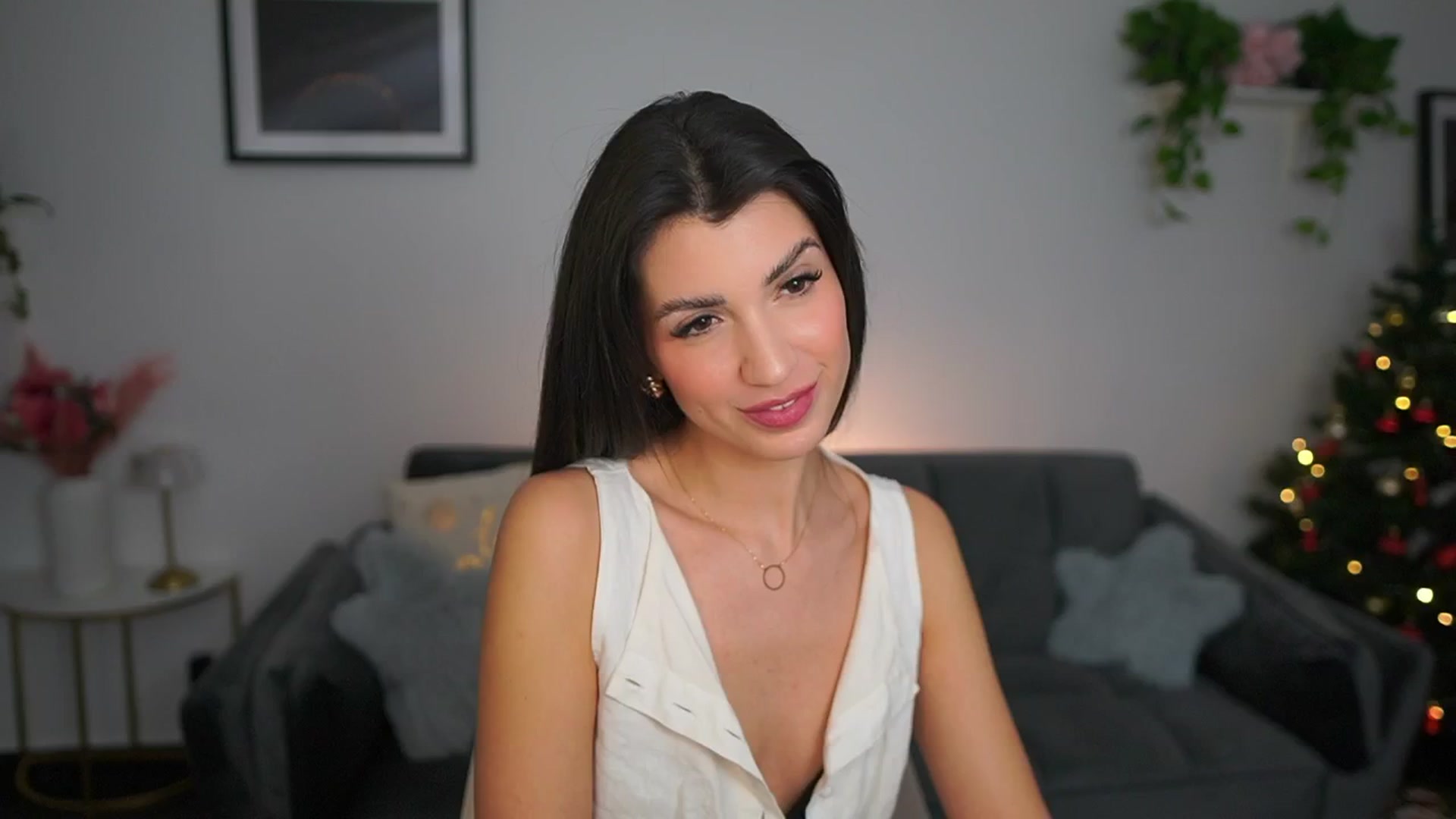 Gallery image thumbnail from Tru_Kait's myfreecams stream on, 12/03/2025, 01:22 image 15 of 20