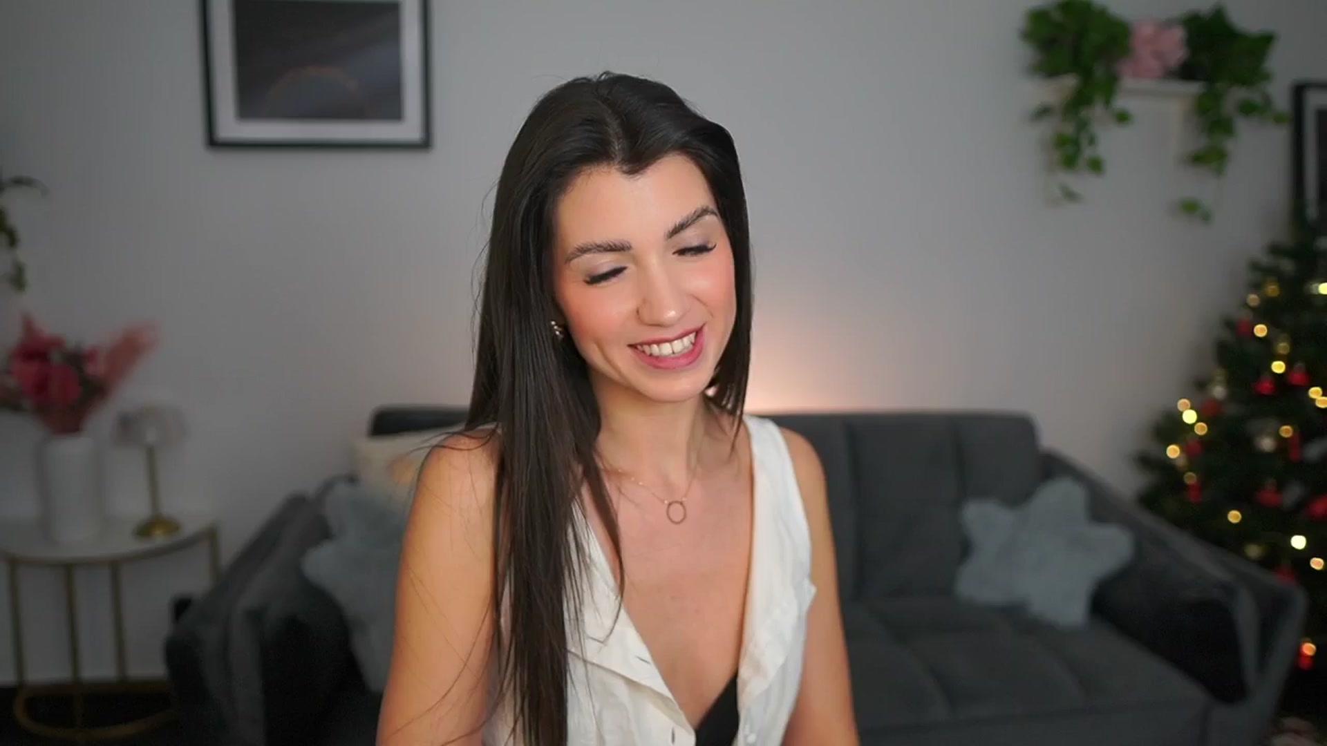 Gallery image thumbnail from Tru_Kait's myfreecams stream on, 12/03/2025, 01:22 image 14 of 20