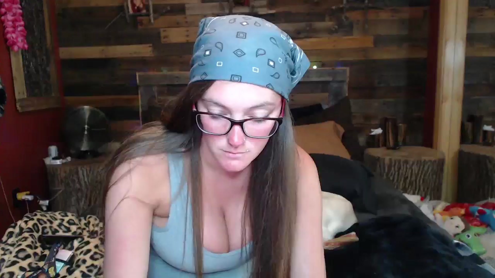 Gallery image thumbnail from TrueHalo's myfreecams stream on, 05/17/2025, 19:32 image 20 of 20