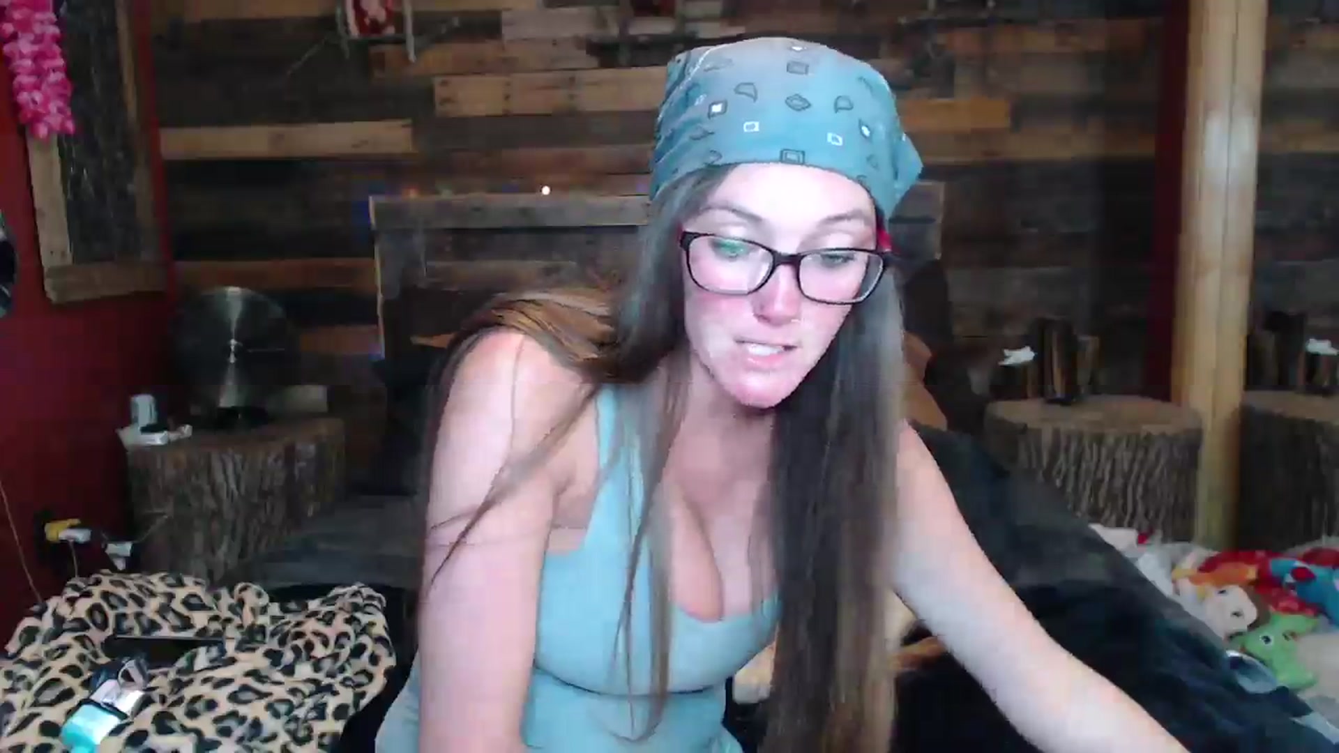 Gallery image thumbnail from TrueHalo's myfreecams stream on, 05/17/2025, 19:32 image 19 of 20