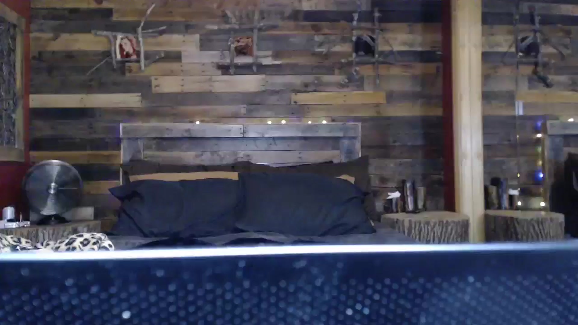 Gallery image thumbnail from TrueHalo's myfreecams stream on, 05/17/2025, 19:32 image 2 of 20