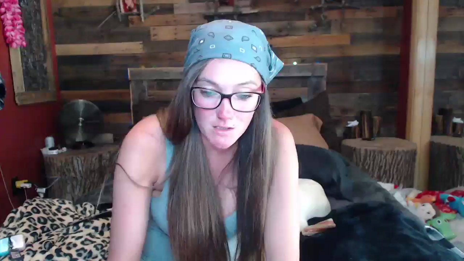 Gallery image thumbnail from TrueHalo's myfreecams stream on, 05/17/2025, 19:32 image 13 of 20