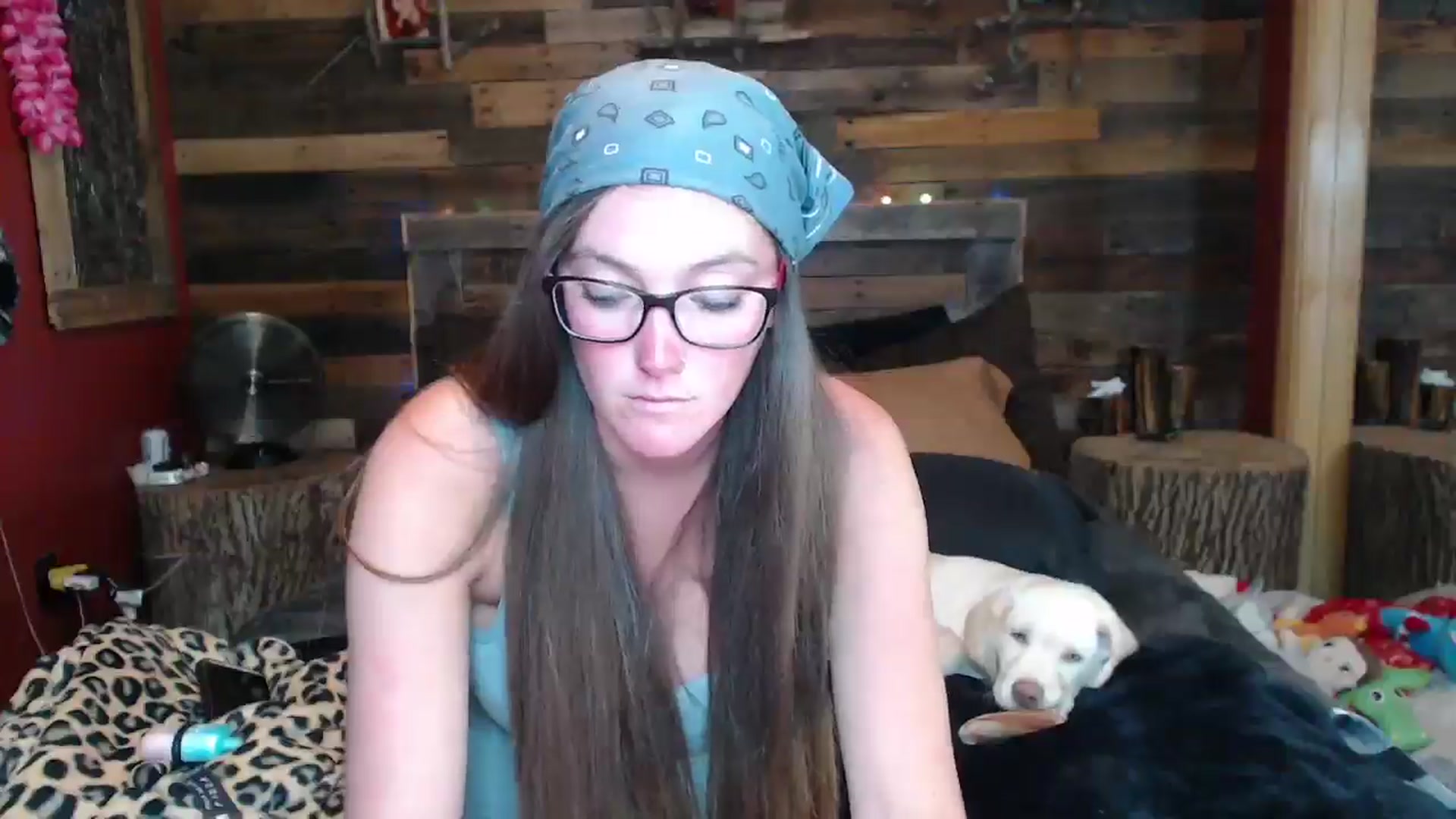 Gallery image thumbnail from TrueHalo's myfreecams stream on, 05/17/2025, 19:32 image 12 of 20
