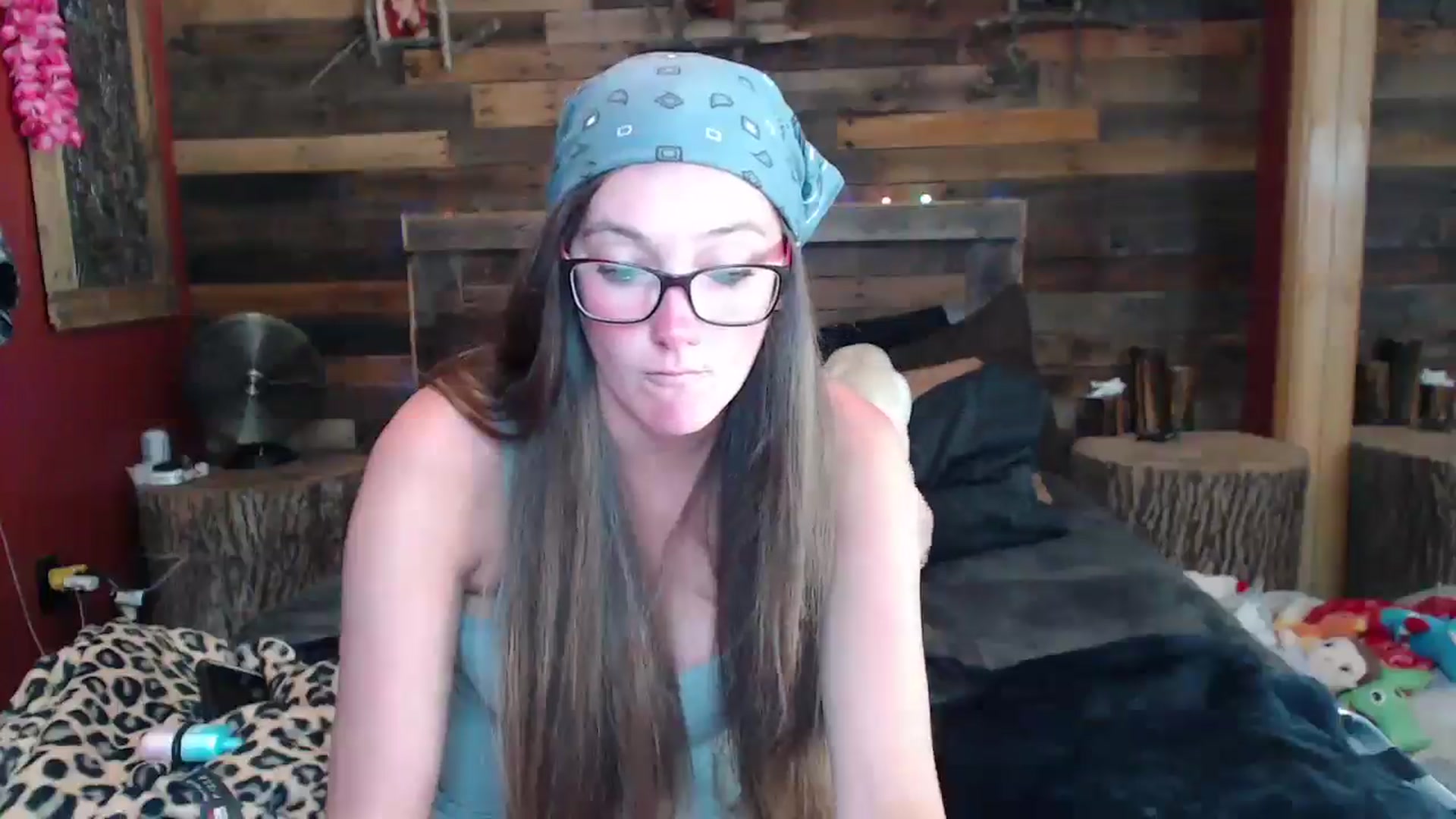 Gallery image thumbnail from TrueHalo's myfreecams stream on, 05/17/2025, 19:32 image 9 of 20