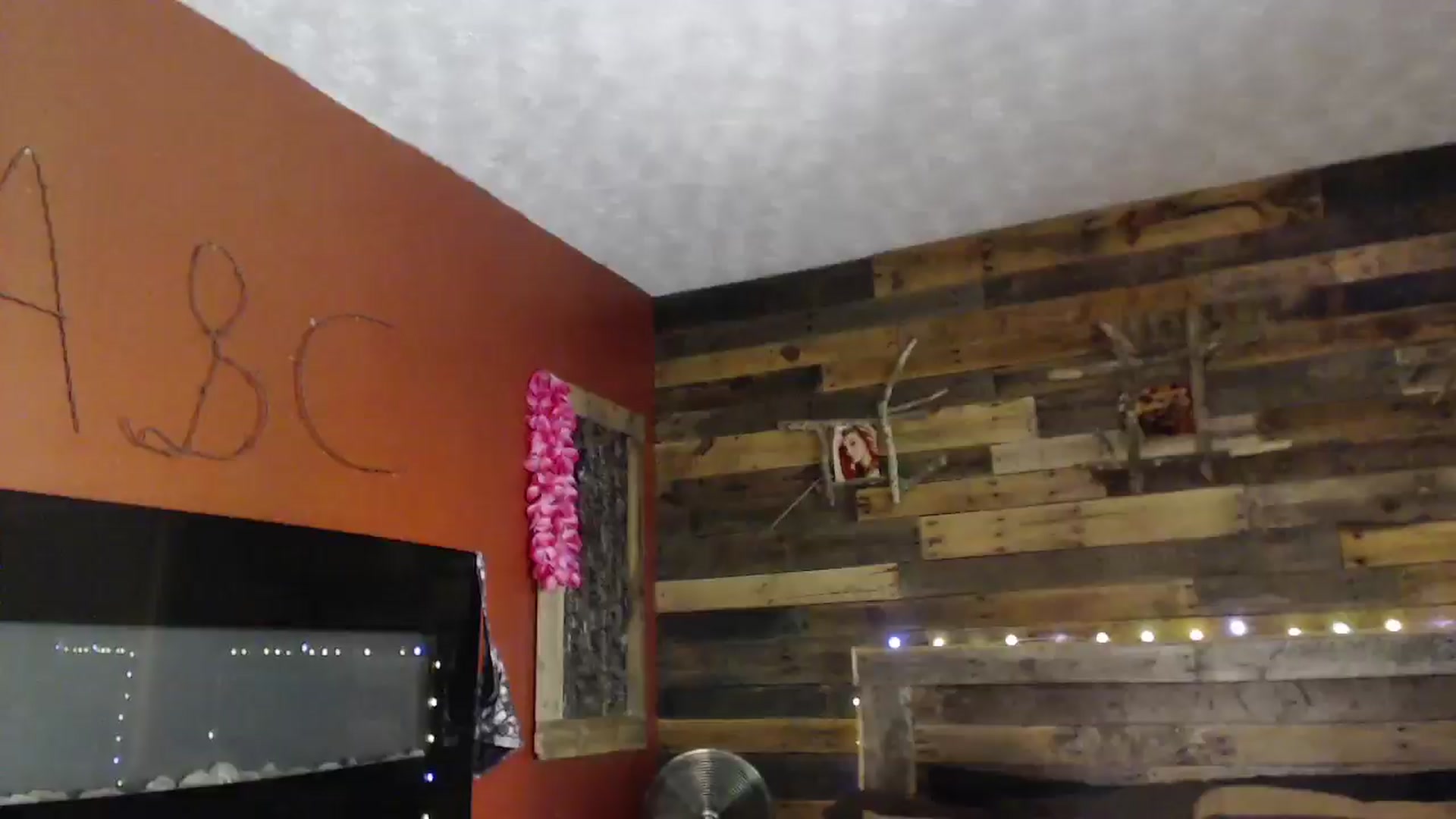 Gallery image thumbnail from TrueHalo's myfreecams stream on, 05/18/2025, 13:47 image 14 of 20