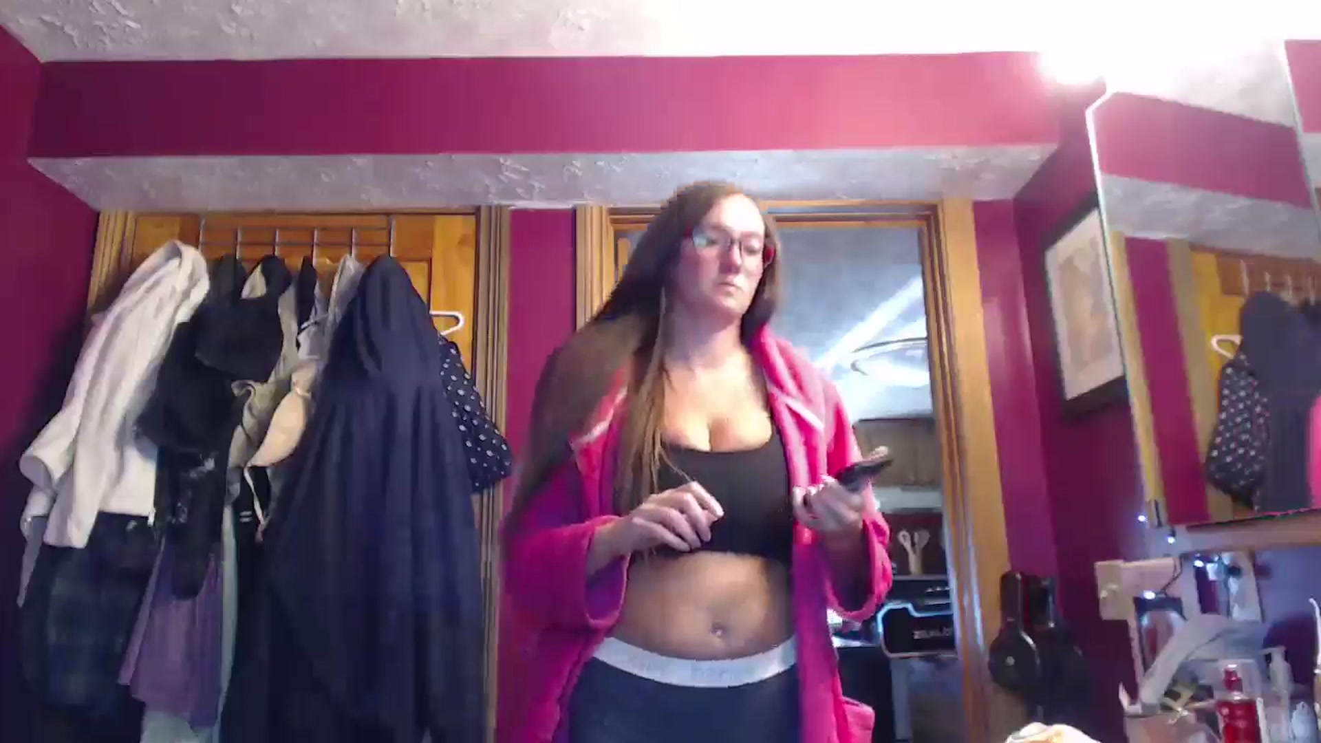 Gallery image thumbnail from TrueHalo's myfreecams stream on, 05/18/2025, 13:47 image 10 of 20
