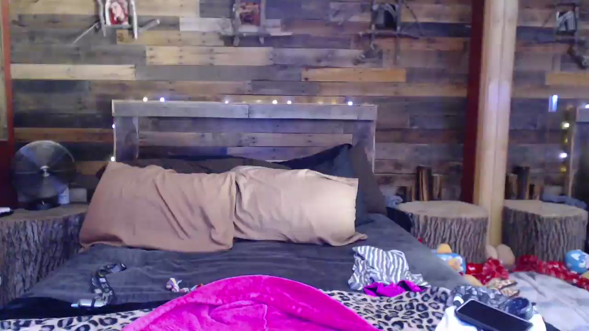 Gallery image thumbnail from TrueHalo's myfreecams stream on, 05/19/2025, 20:58 image 20 of 20