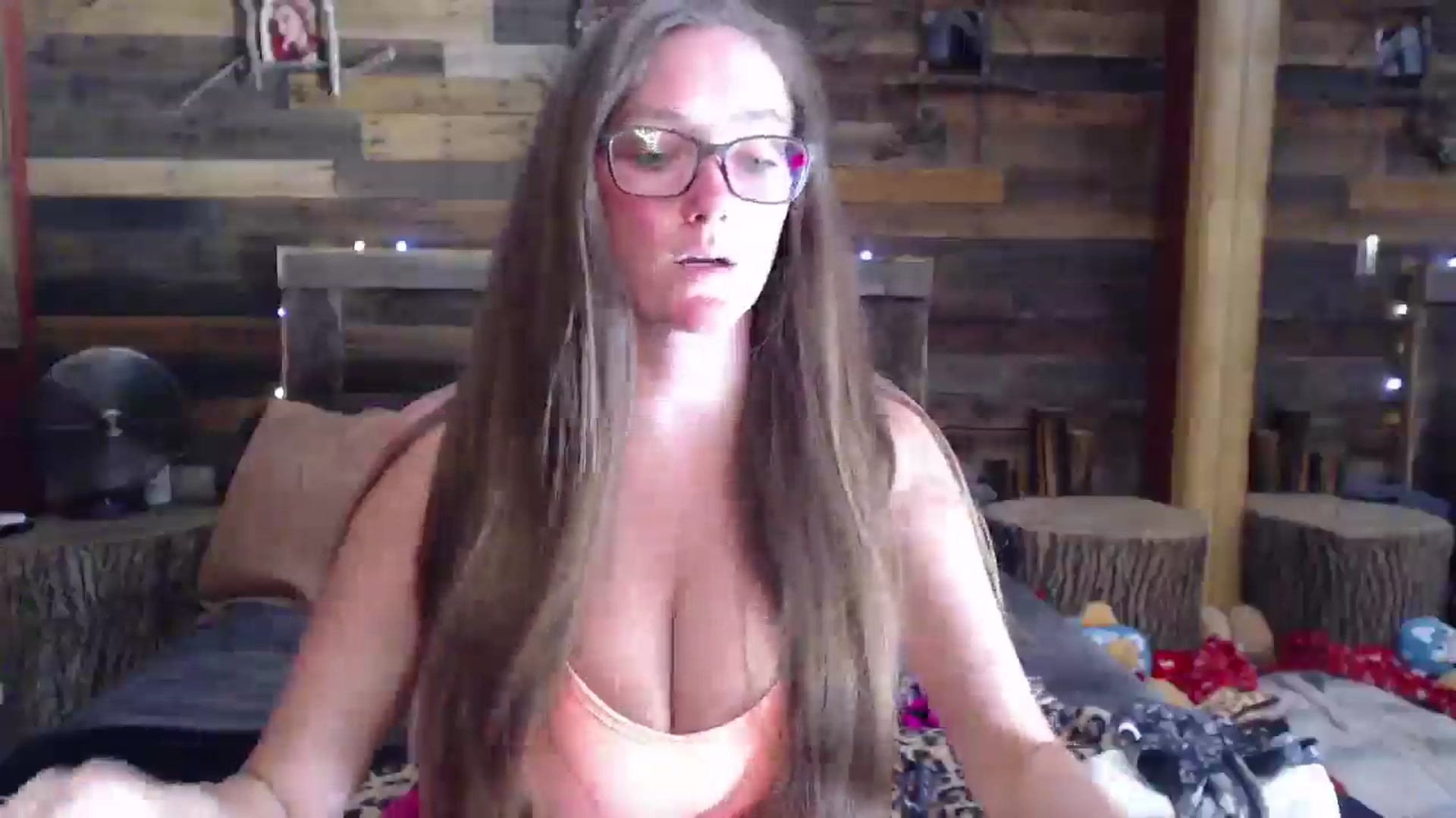 Gallery image thumbnail from TrueHalo's myfreecams stream on, 05/19/2025, 20:58 image 2 of 20