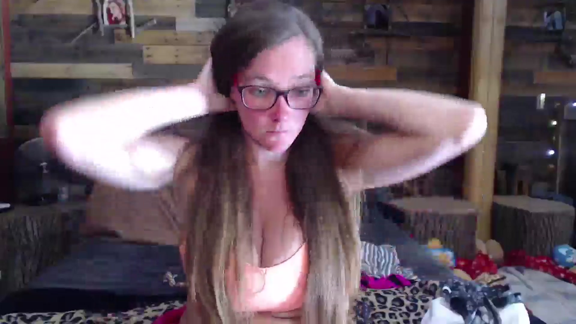 Gallery image thumbnail from TrueHalo's myfreecams stream on, 05/19/2025, 20:58 image 4 of 20