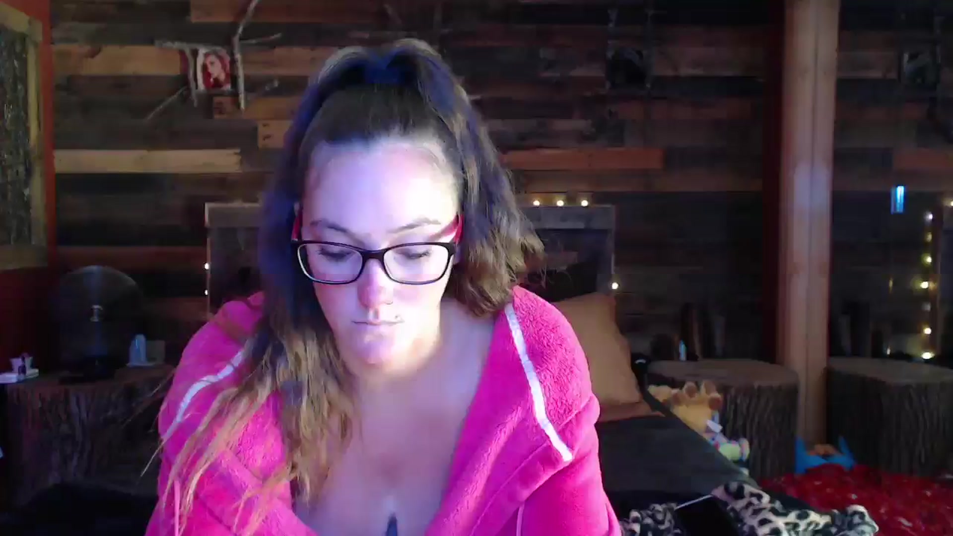 Gallery image thumbnail from TrueHalo's myfreecams stream on, 05/29/2025, 18:34 image 20 of 20