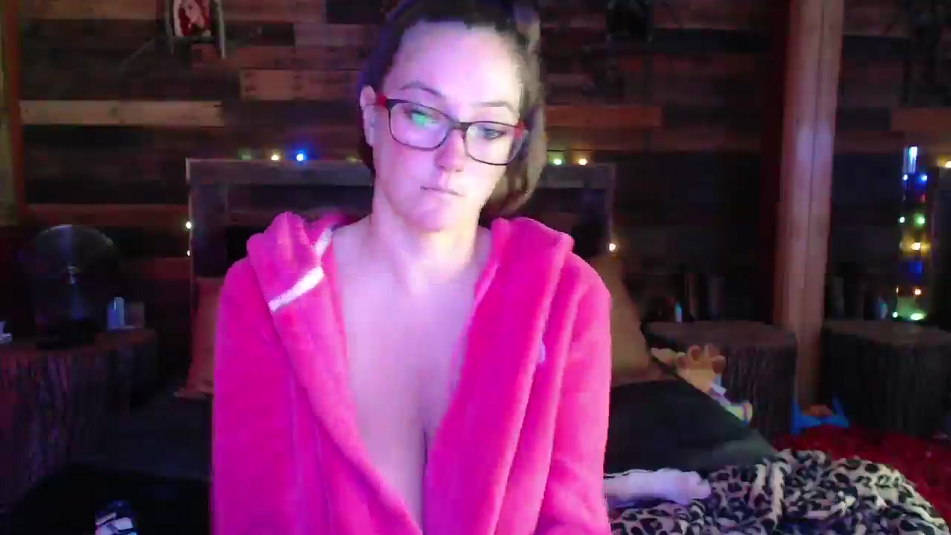 Gallery image thumbnail from TrueHalo's myfreecams stream on, 05/29/2025, 19:26 image 11 of 20