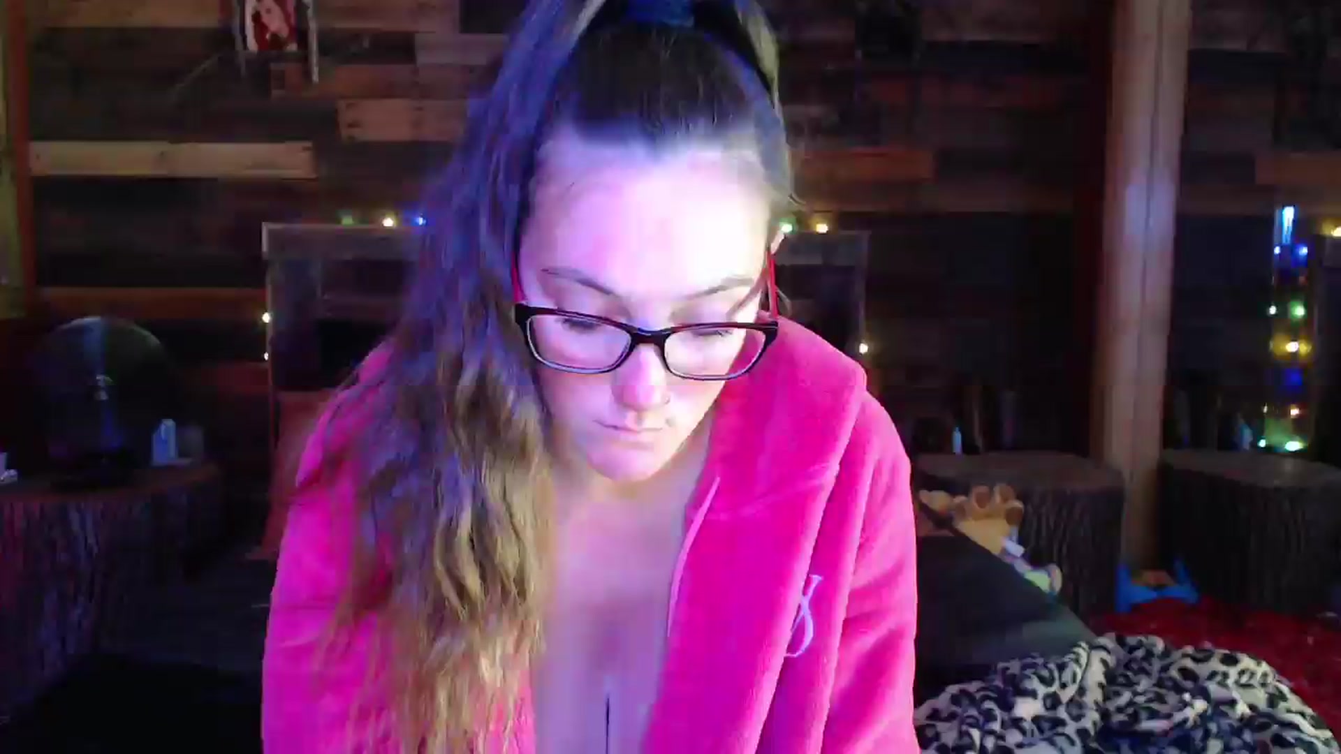 Gallery image thumbnail from TrueHalo's myfreecams stream on, 05/29/2025, 19:26 image 2 of 20