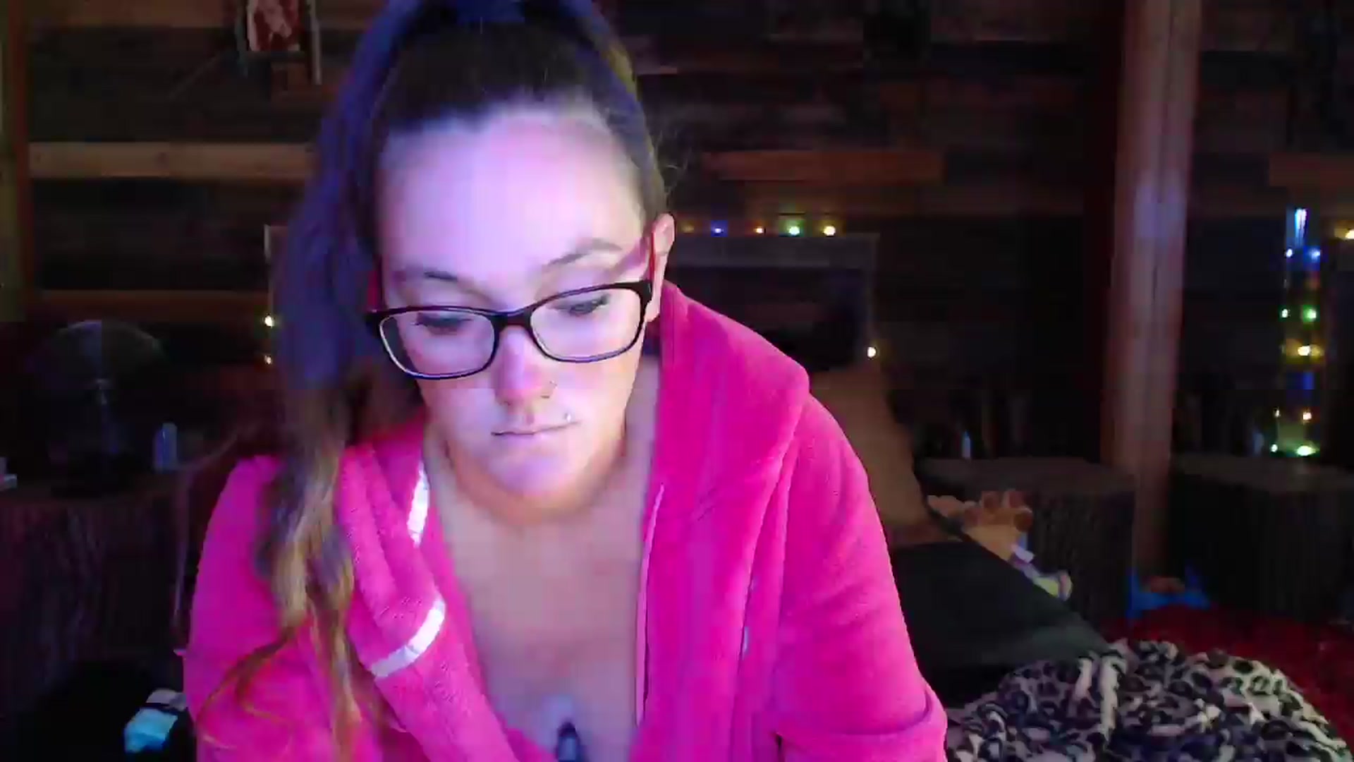 Gallery image thumbnail from TrueHalo's myfreecams stream on, 05/29/2025, 19:26 image 14 of 20