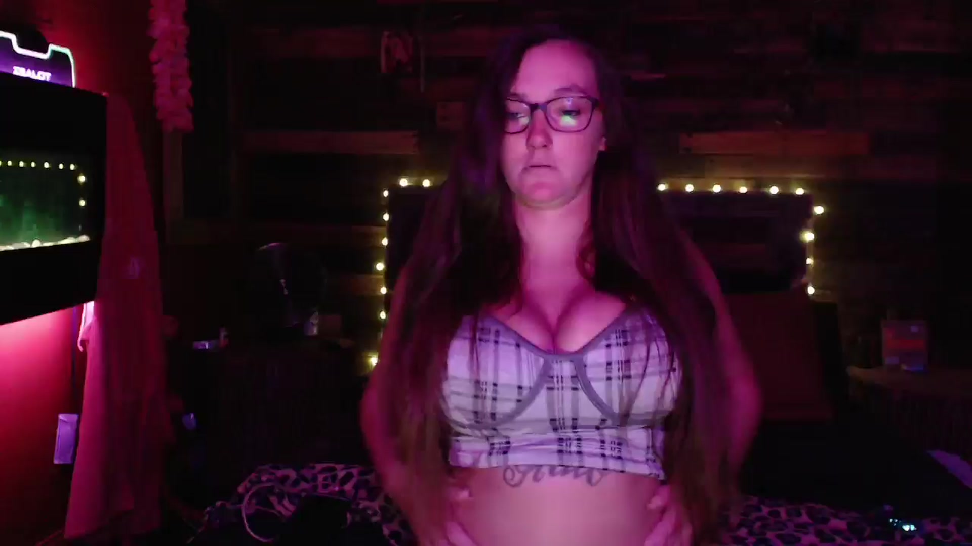 Gallery image thumbnail from TrueHalo's myfreecams stream on, 06/10/2025, 18:10 image 6 of 20