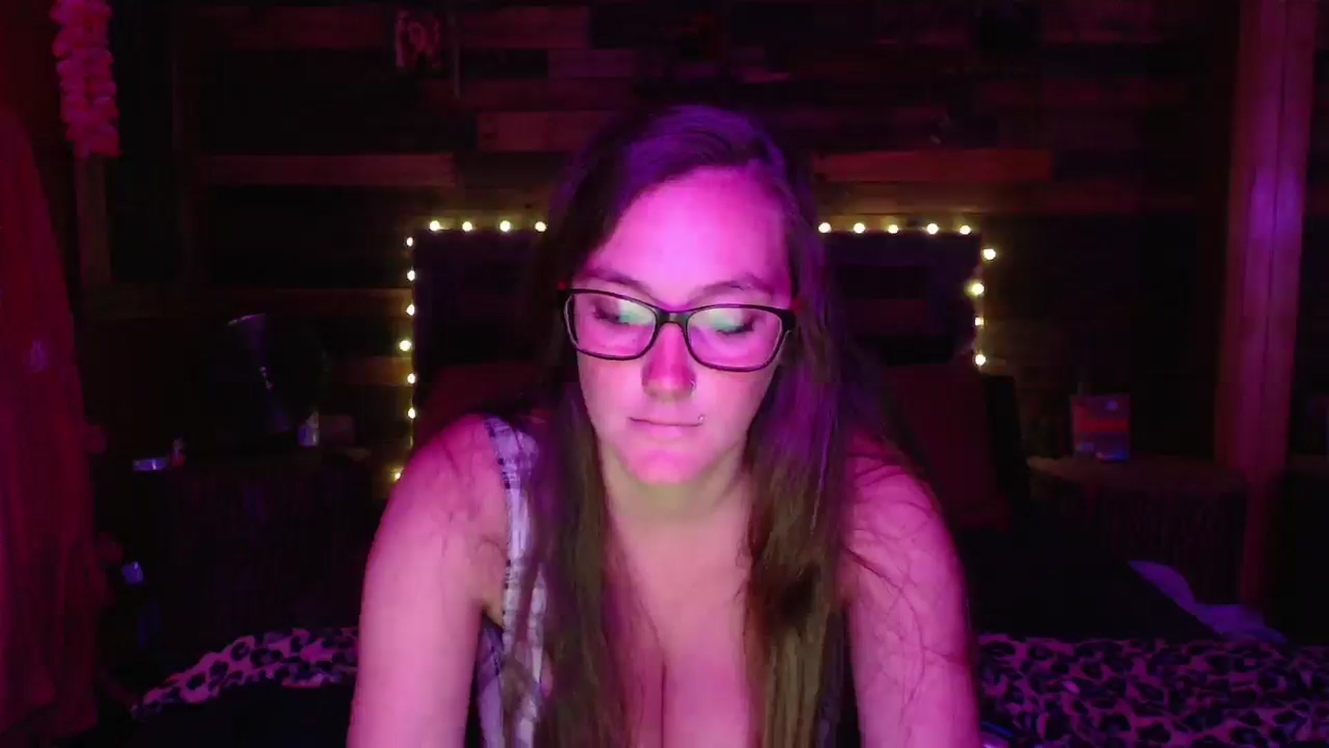 Gallery image thumbnail from TrueHalo's myfreecams stream on, 06/10/2025, 19:31 image 20 of 20