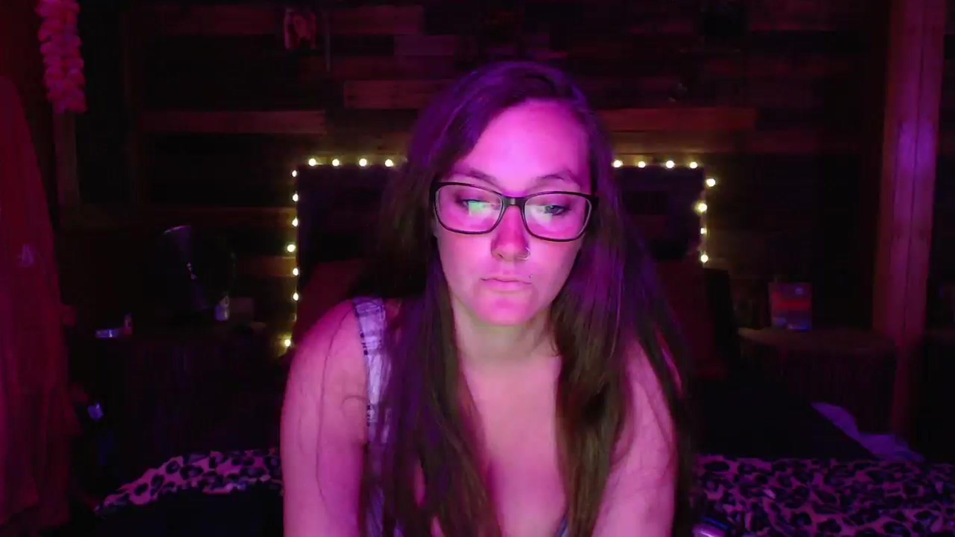 Gallery image thumbnail from TrueHalo's myfreecams stream on, 06/10/2025, 19:31 image 19 of 20