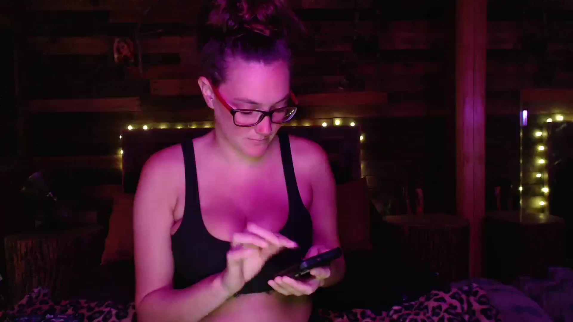 Gallery image thumbnail from TrueHalo's myfreecams stream on, 06/12/2025, 16:59 image 15 of 20
