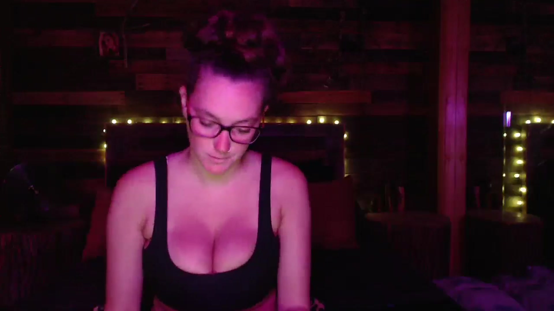 Gallery image thumbnail from TrueHalo's myfreecams stream on, 06/12/2025, 17:42 image 13 of 20