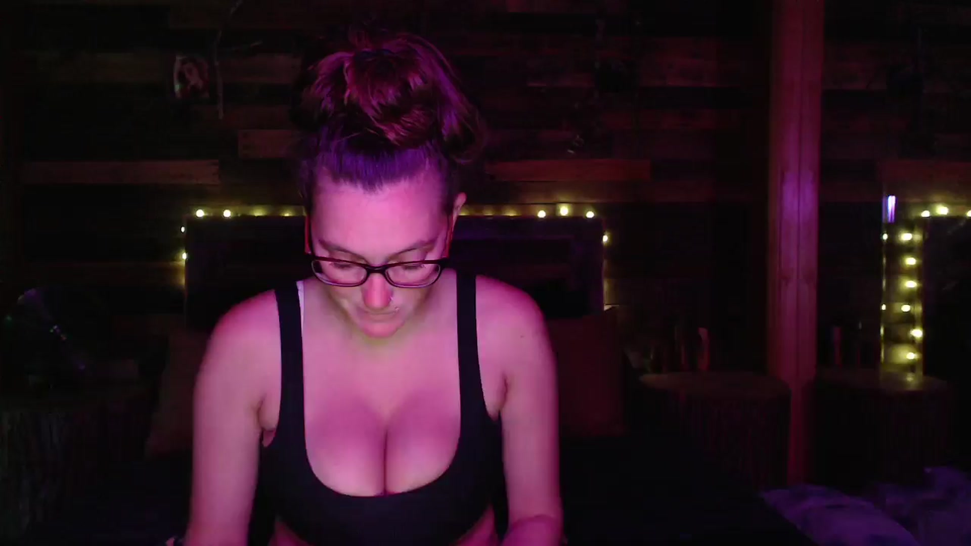 Gallery image thumbnail from TrueHalo's myfreecams stream on, 06/12/2025, 17:42 image 17 of 20