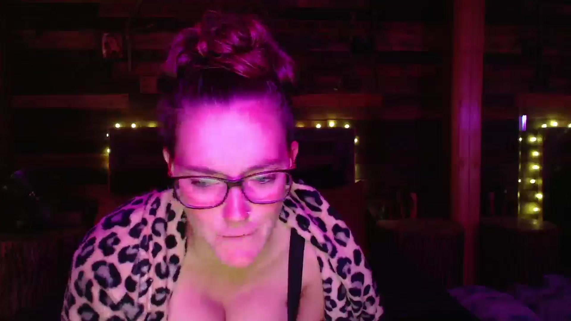 Gallery image thumbnail from TrueHalo's myfreecams stream on, 06/12/2025, 18:37 image 11 of 20