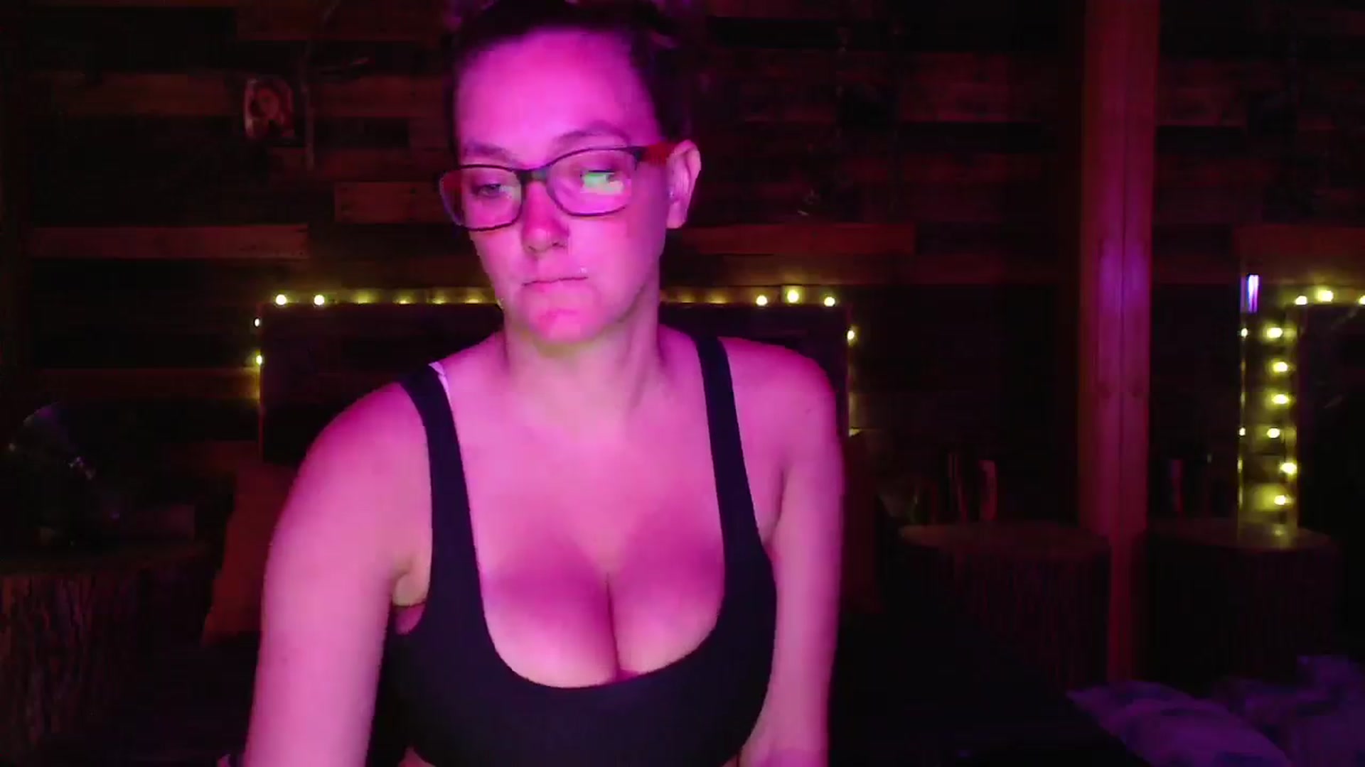 Gallery image thumbnail from TrueHalo's myfreecams stream on, 06/12/2025, 18:37 image 2 of 20