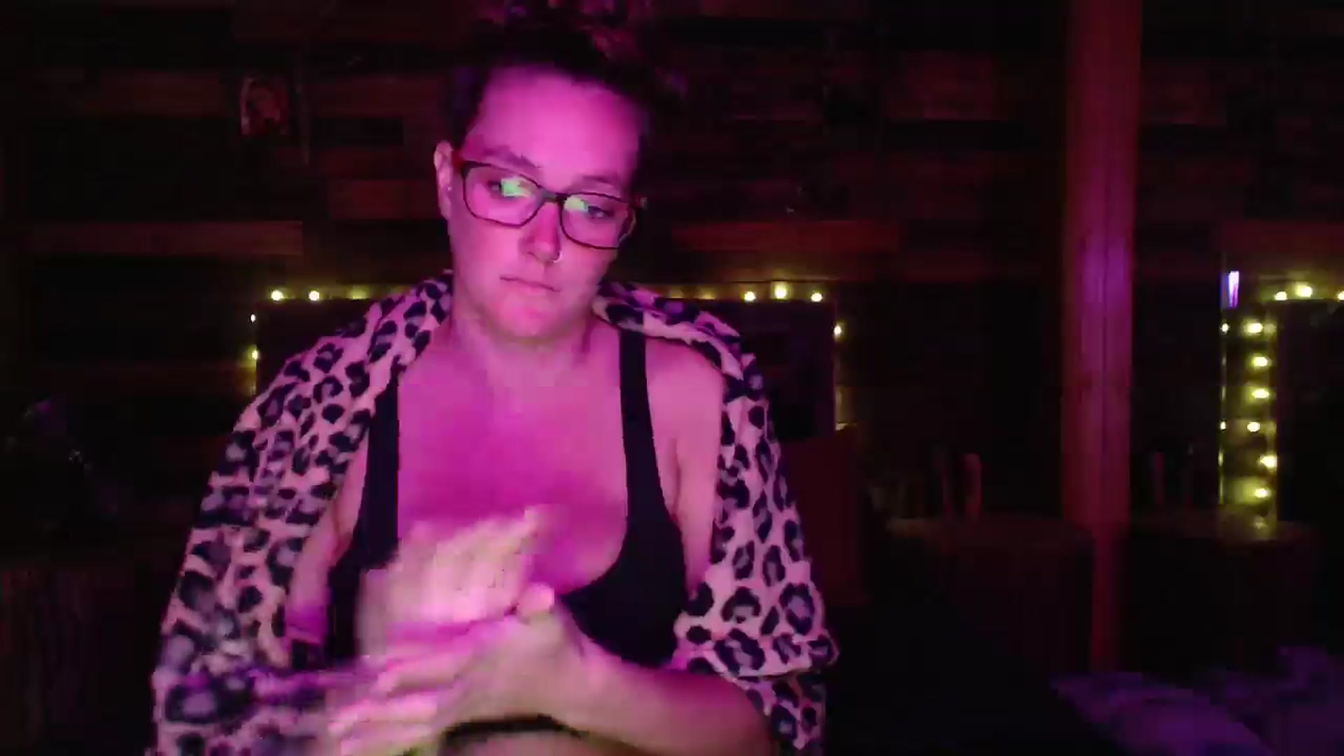 Gallery image thumbnail from TrueHalo's myfreecams stream on, 06/12/2025, 18:37 image 6 of 20