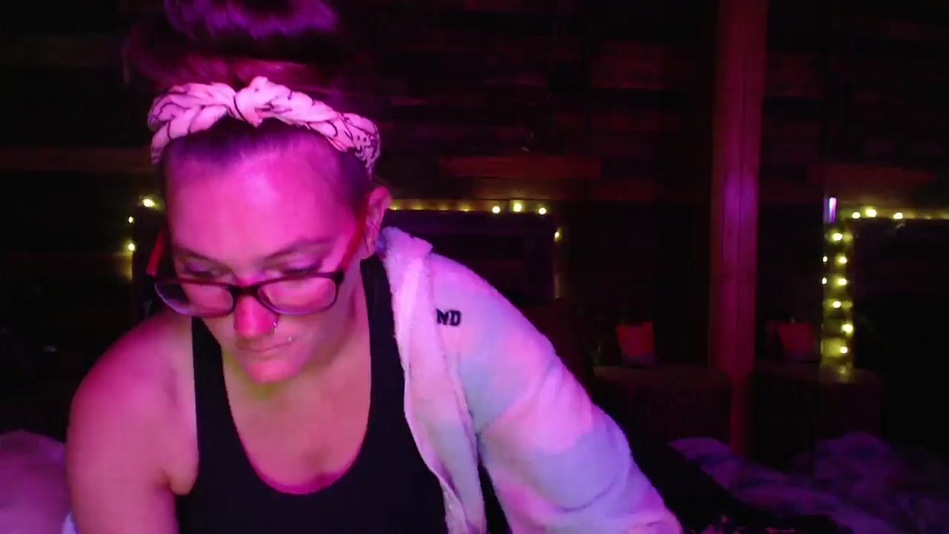 Gallery image thumbnail from TrueHalo's myfreecams stream on, 06/13/2025, 19:20 image 6 of 20