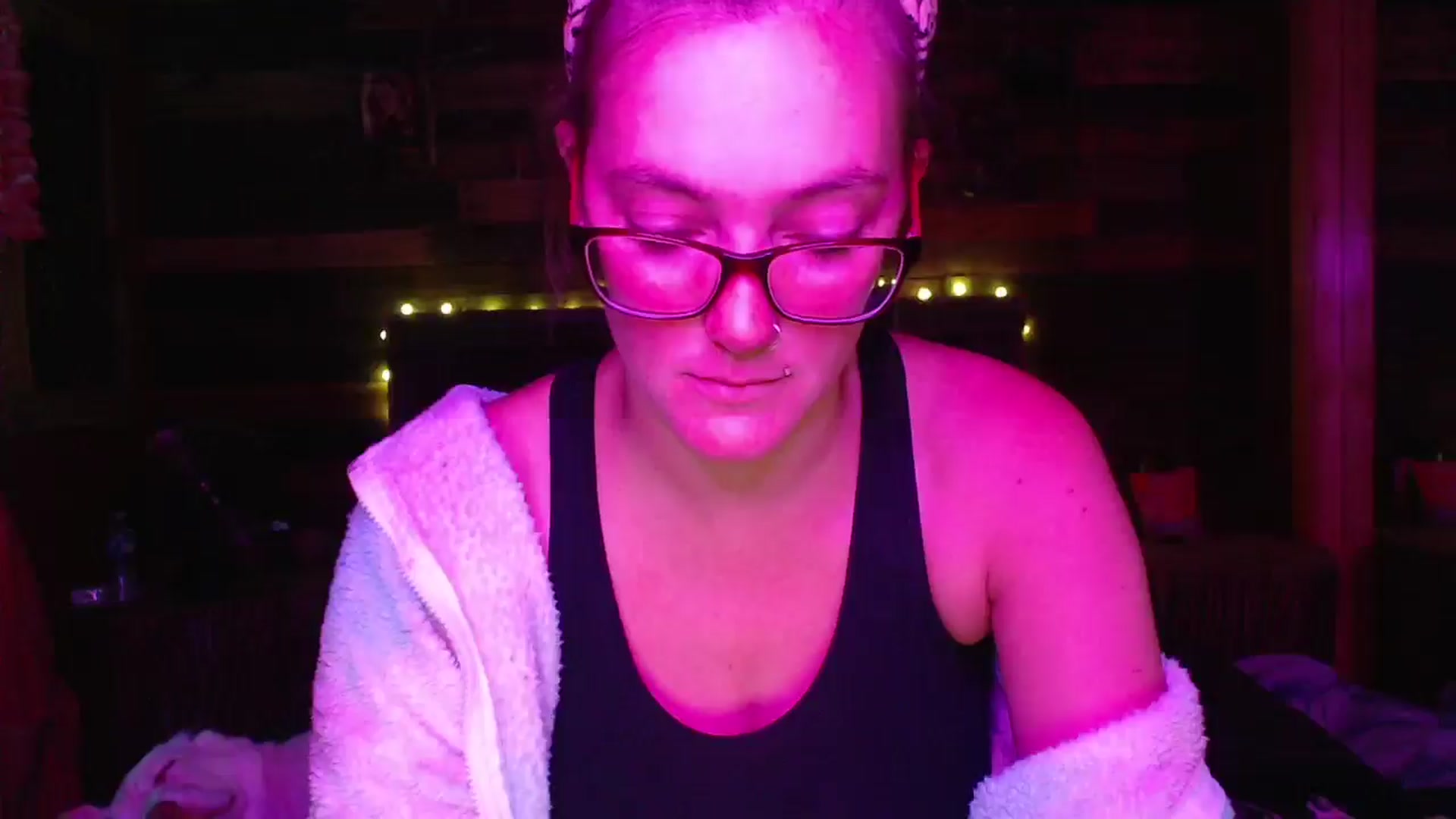 Gallery image thumbnail from TrueHalo's myfreecams stream on, 06/13/2025, 19:20 image 19 of 20