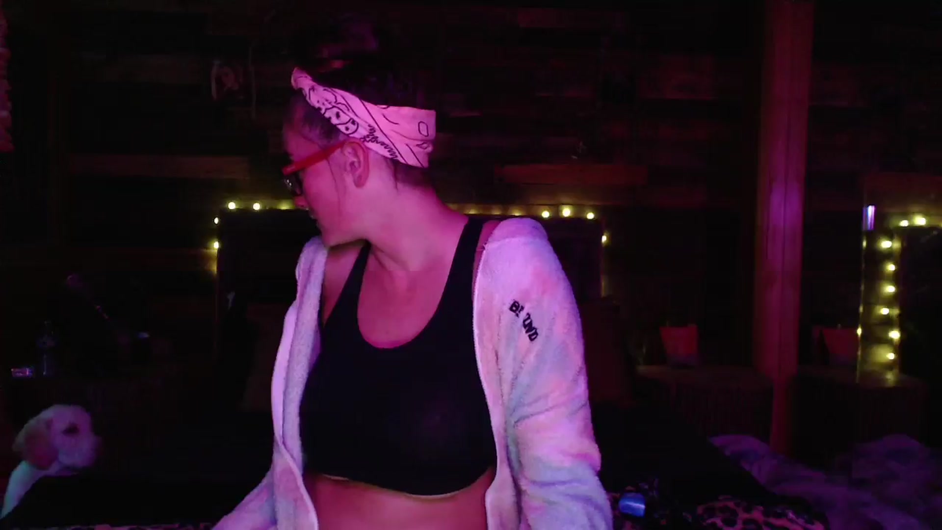 Gallery image thumbnail from TrueHalo's myfreecams stream on, 06/13/2025, 19:20 image 11 of 20