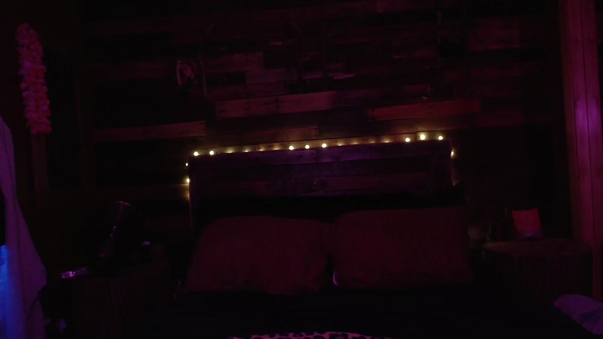 Gallery image thumbnail from TrueHalo's myfreecams stream on, 06/14/2025, 18:23 image 1 of 20
