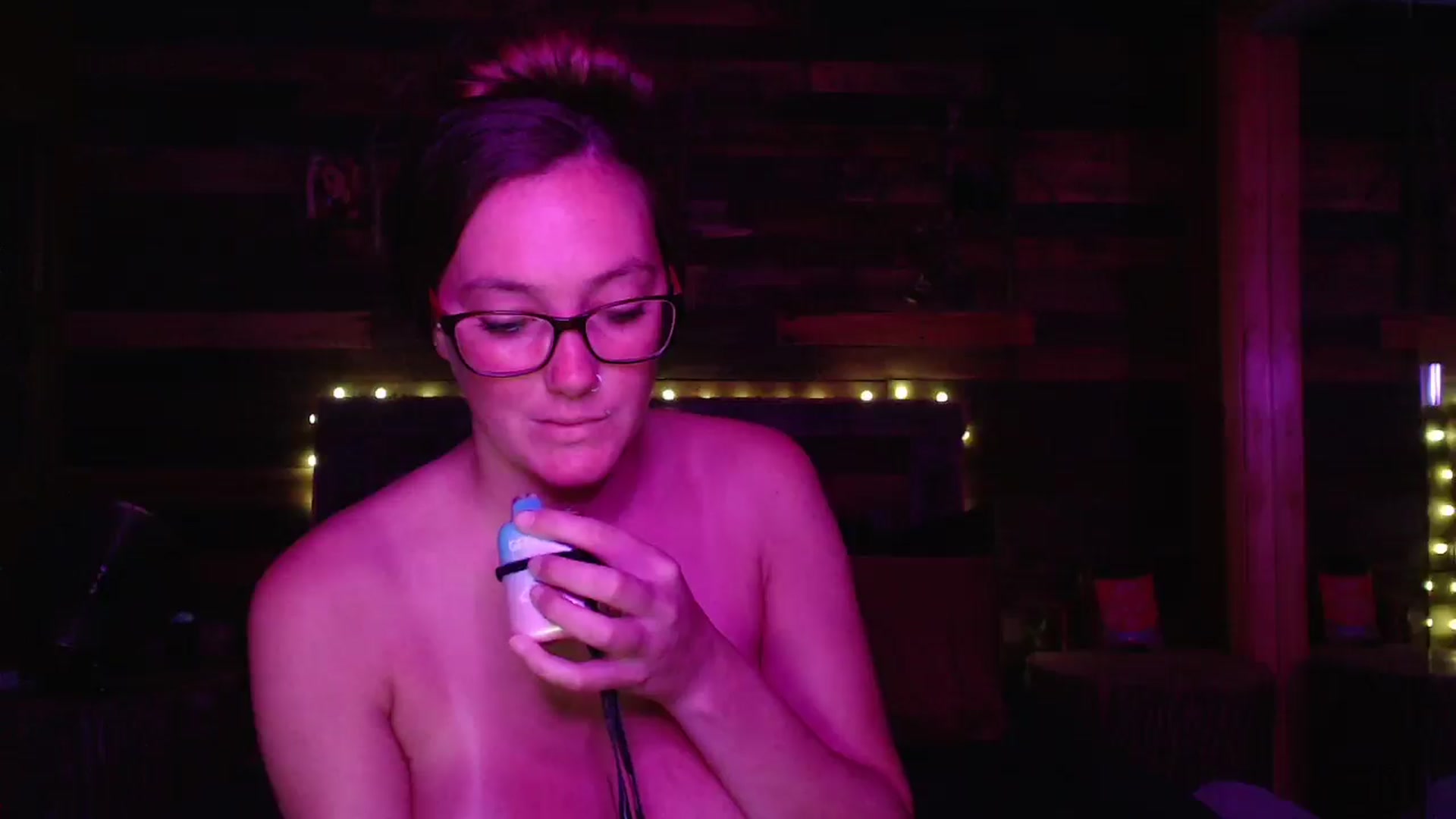 Gallery image thumbnail from TrueHalo's myfreecams stream on, 06/14/2025, 19:05 image 18 of 20