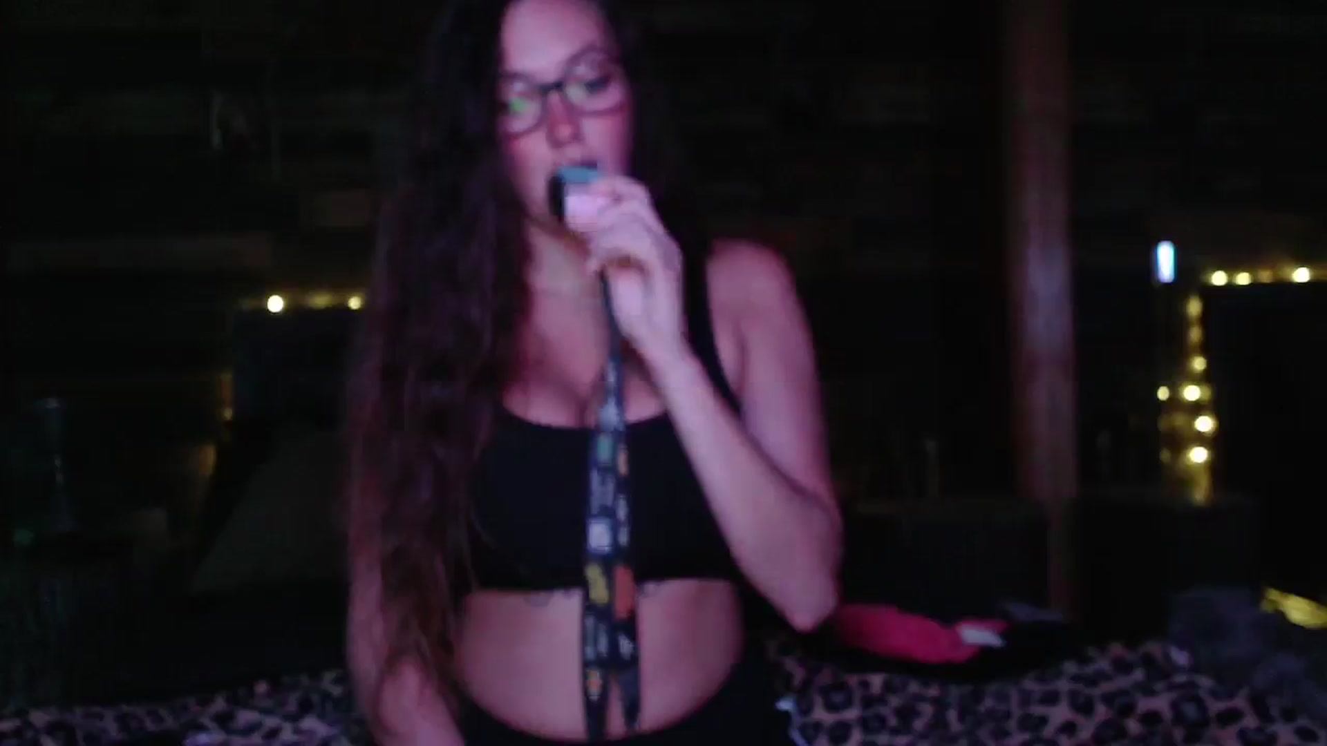 Gallery image thumbnail from TrueHalo's myfreecams stream on, 06/19/2025, 18:54 image 9 of 20