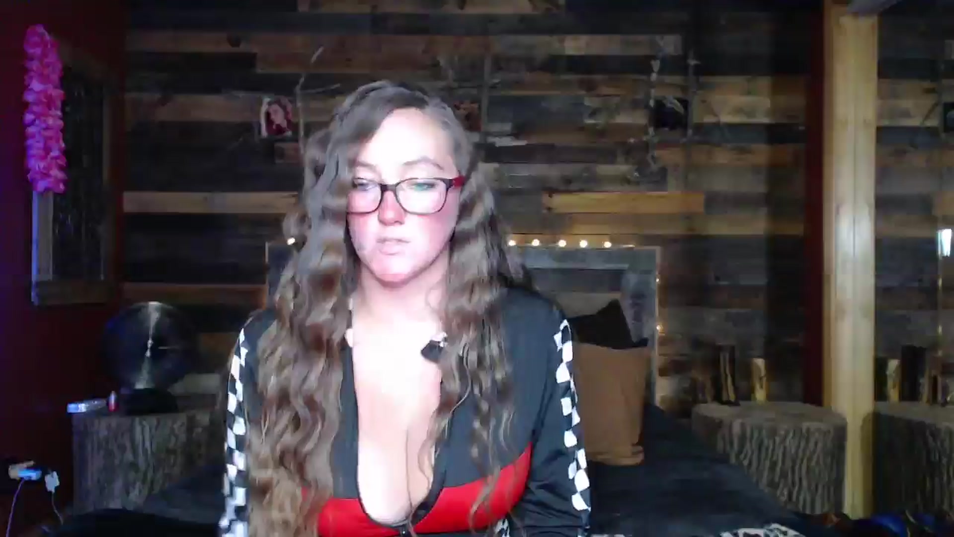 Gallery image thumbnail from TrueHalo's myfreecams stream on, 06/28/2025, 17:36 image 17 of 20