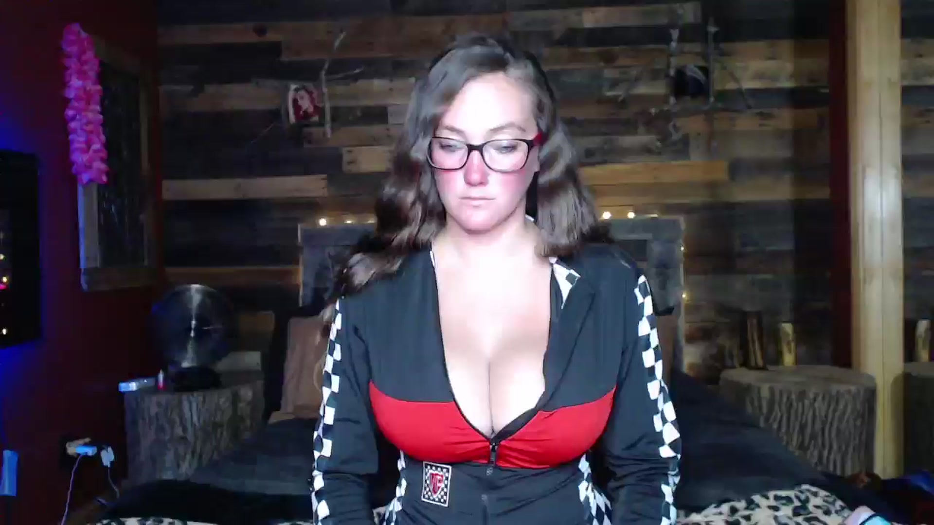 Gallery image thumbnail from TrueHalo's myfreecams stream on, 06/28/2025, 17:36 image 1 of 20
