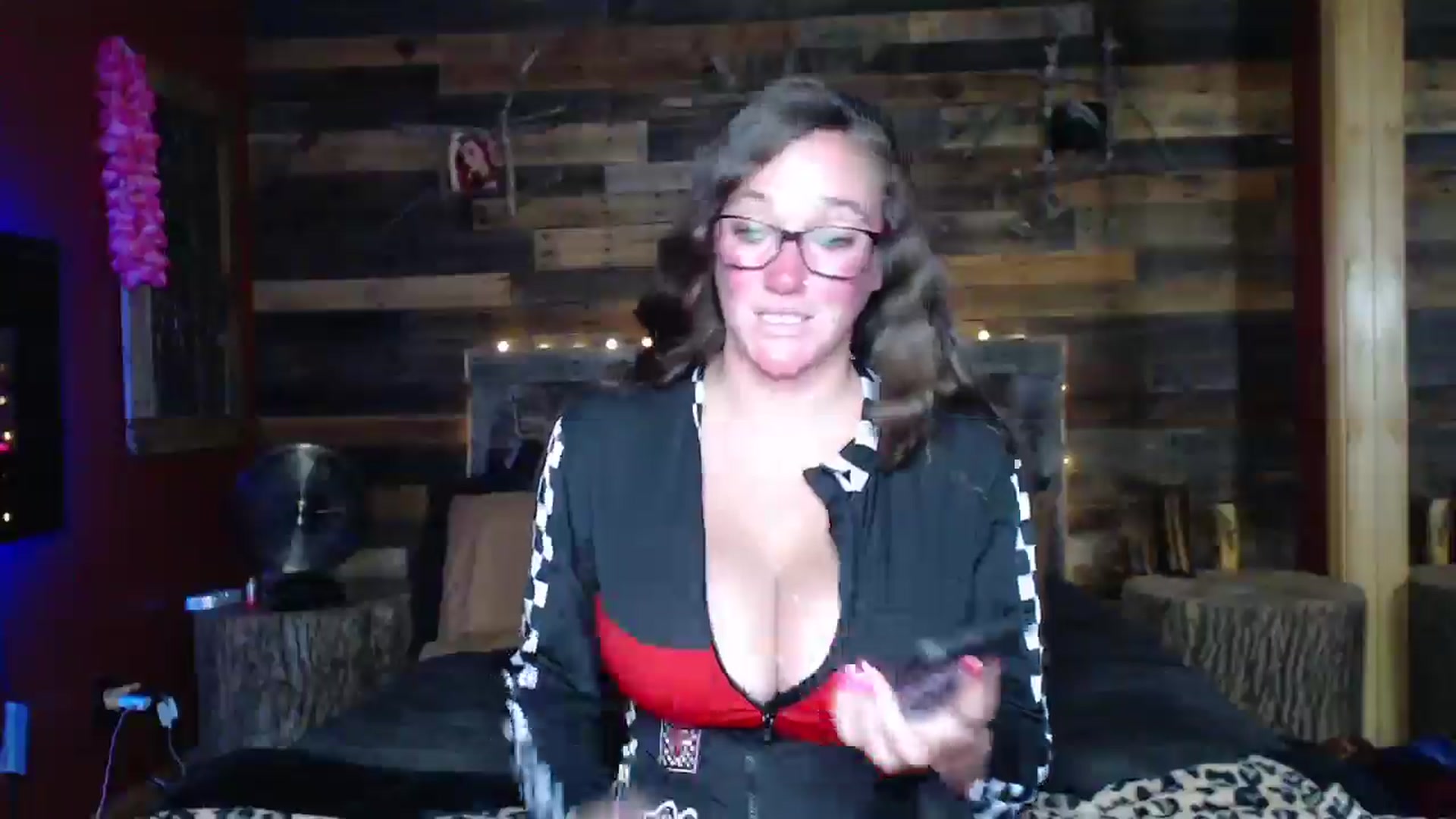Gallery image thumbnail from TrueHalo's myfreecams stream on, 06/28/2025, 17:36 image 4 of 20