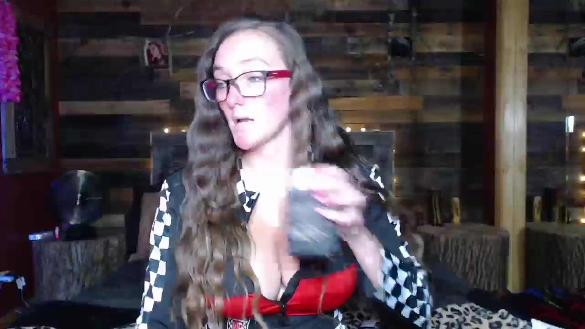 Gallery image thumbnail from TrueHalo's myfreecams stream on, 06/28/2025, 18:20 image 17 of 20