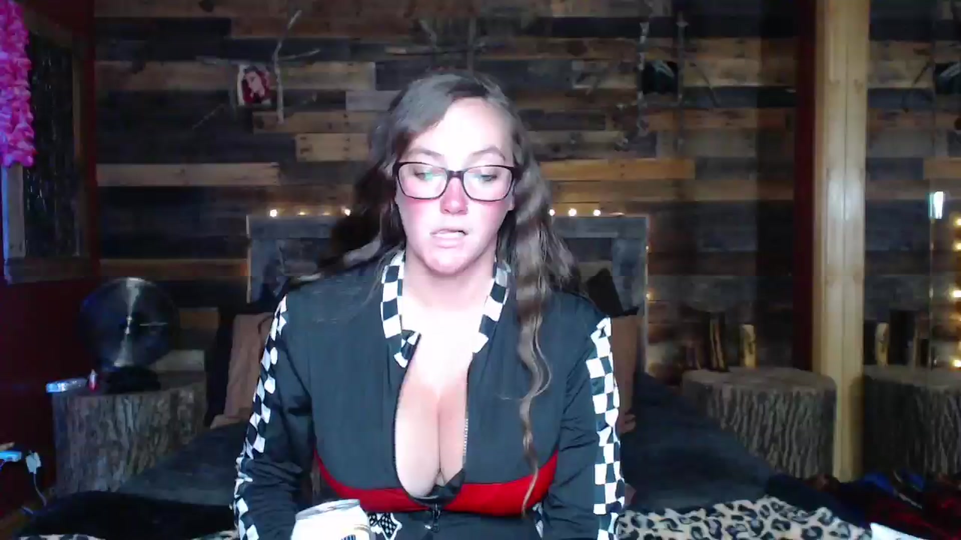 Gallery image thumbnail from TrueHalo's myfreecams stream on, 06/28/2025, 18:20 image 15 of 20