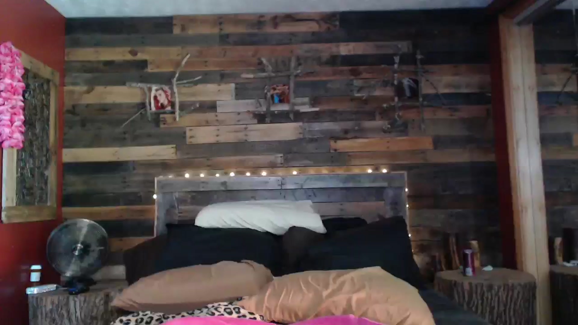 Gallery image thumbnail from TrueHalo's myfreecams stream on, 07/11/2025, 14:58 image 3 of 20