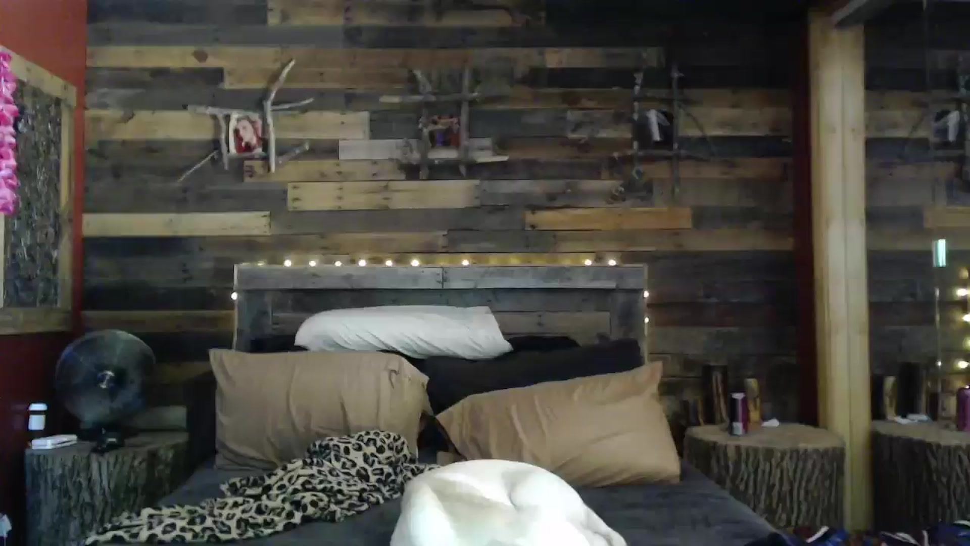 Gallery image thumbnail from TrueHalo's myfreecams stream on, 07/11/2025, 19:13 image 20 of 20