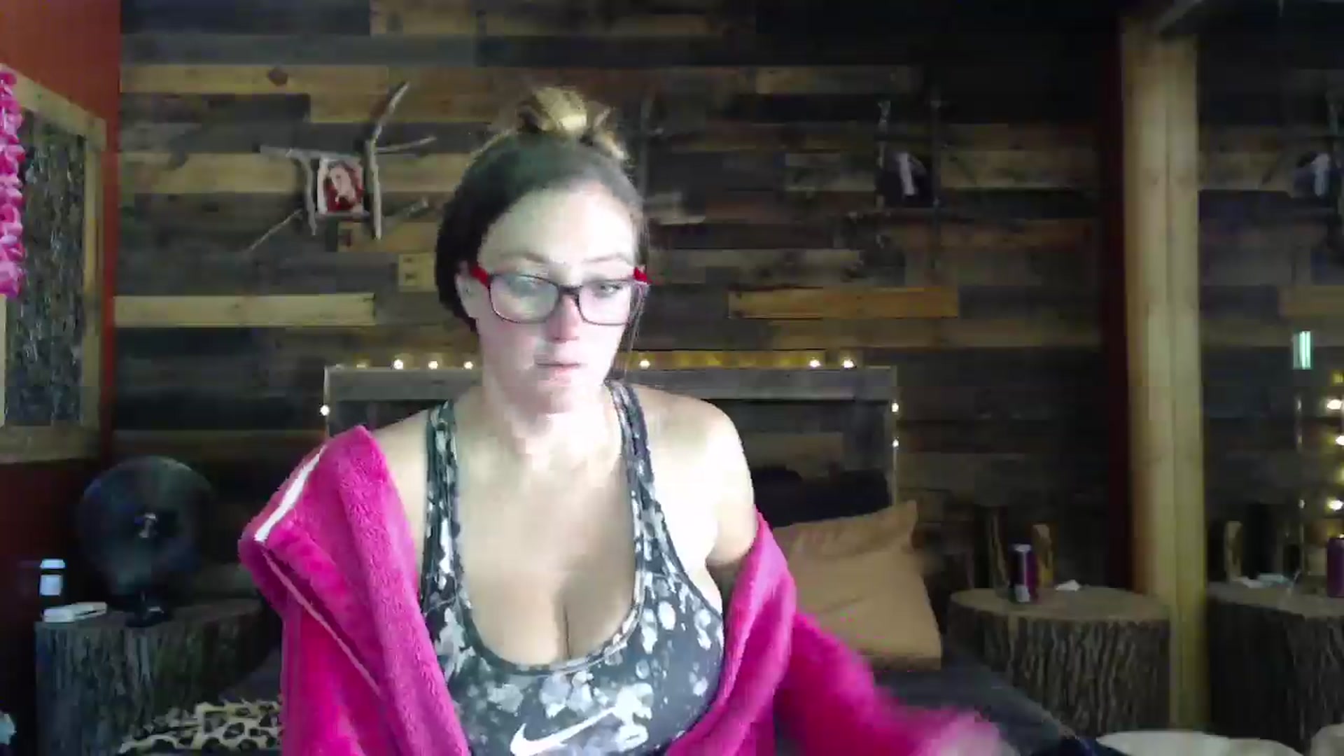 Gallery image thumbnail from TrueHalo's myfreecams stream on, 07/11/2025, 19:13 image 3 of 20