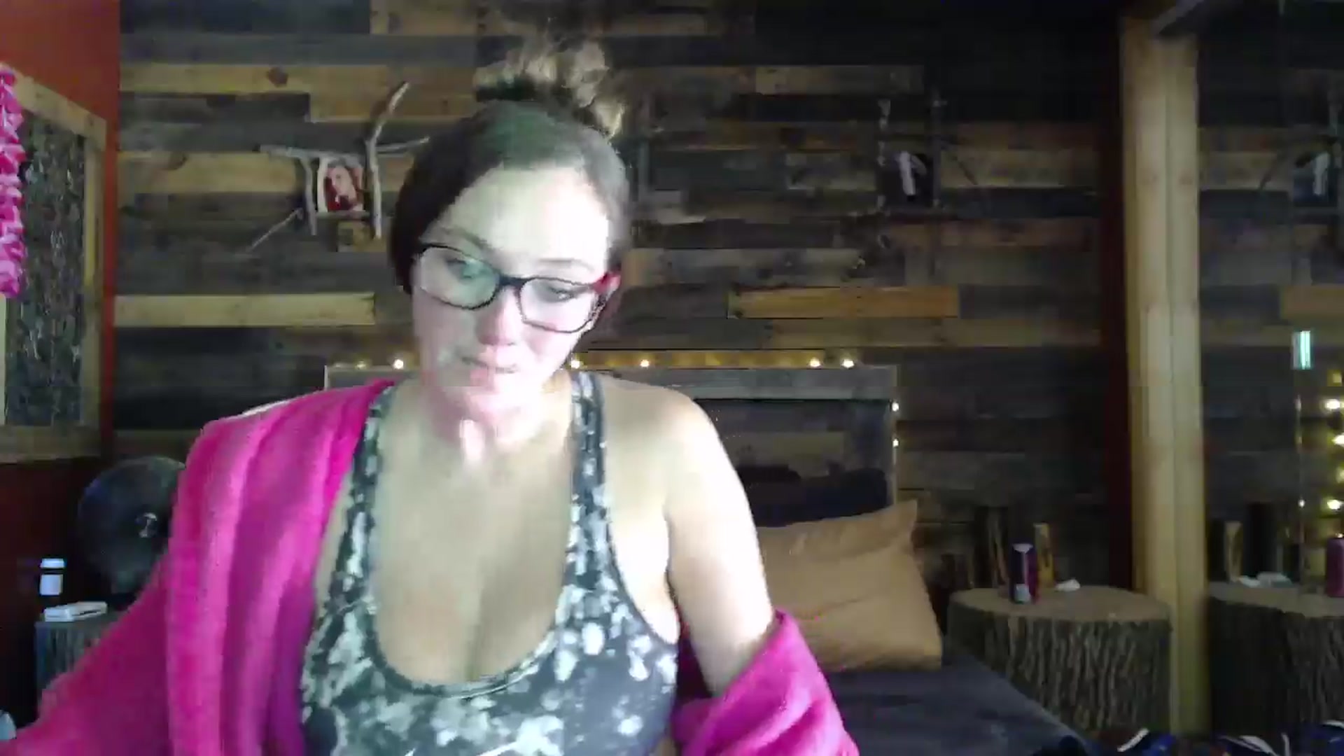 Gallery image thumbnail from TrueHalo's myfreecams stream on, 07/11/2025, 19:13 image 13 of 20