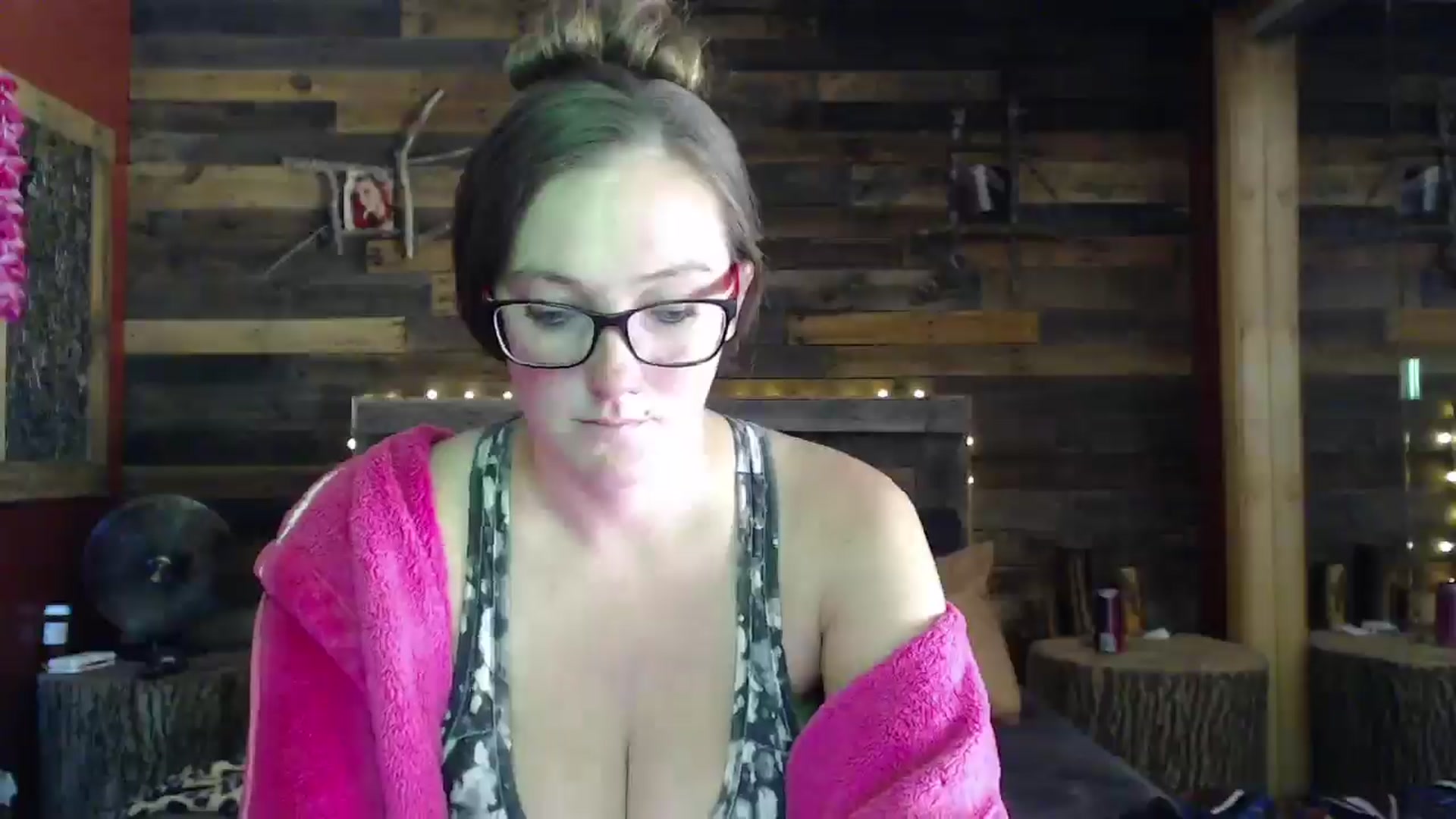 Gallery image thumbnail from TrueHalo's myfreecams stream on, 07/11/2025, 19:13 image 15 of 20