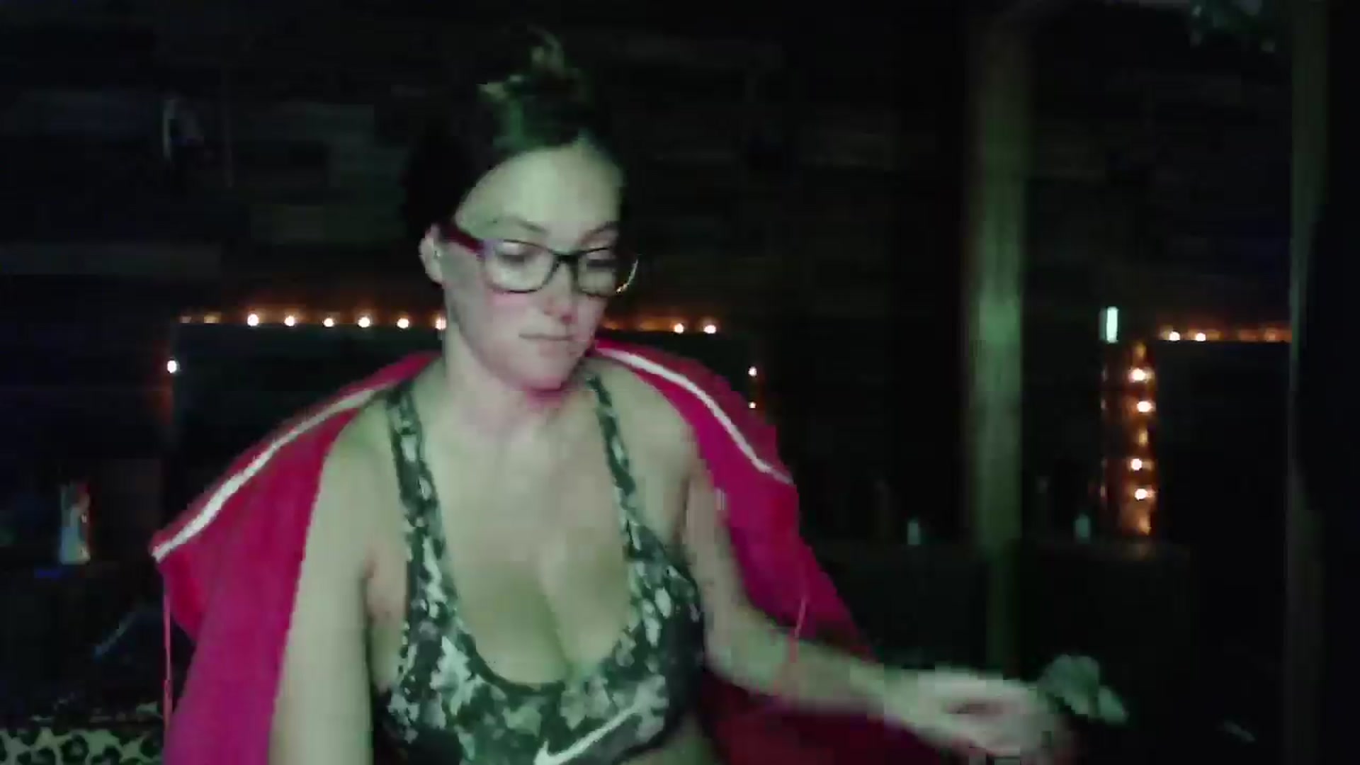 Gallery image thumbnail from TrueHalo's myfreecams stream on, 07/16/2025, 17:52 image 10 of 20