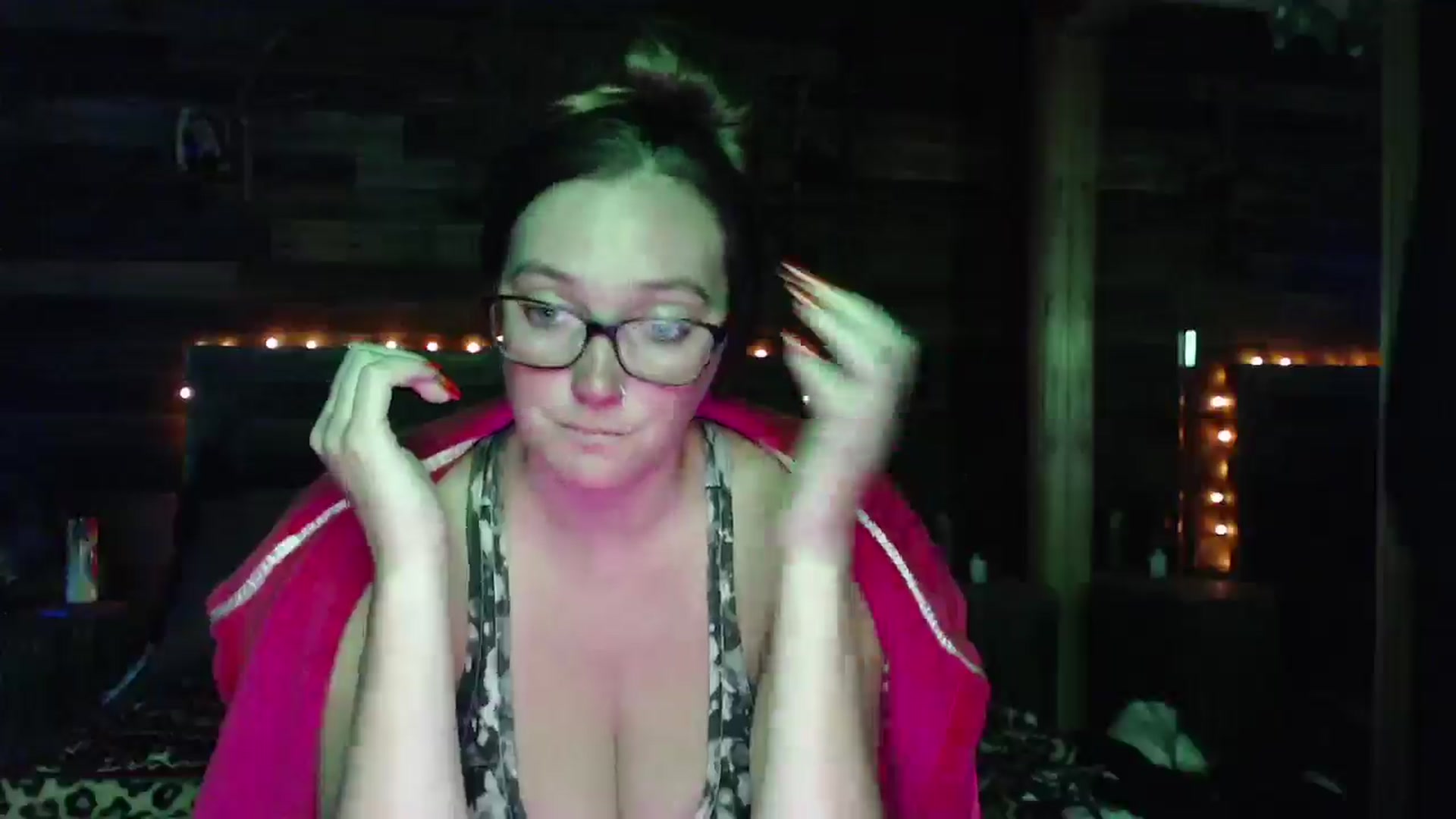 Gallery image thumbnail from TrueHalo's myfreecams stream on, 07/16/2025, 17:52 image 9 of 20
