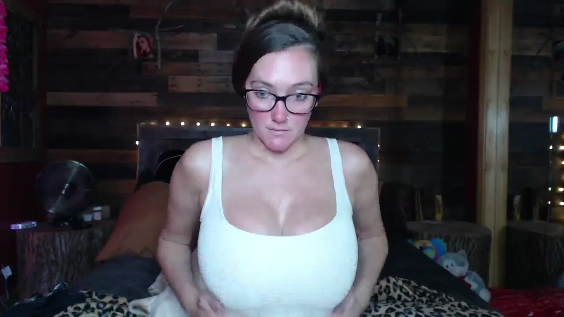 Gallery image thumbnail from TrueHalo's myfreecams stream on, 07/24/2025, 17:21 image 8 of 20