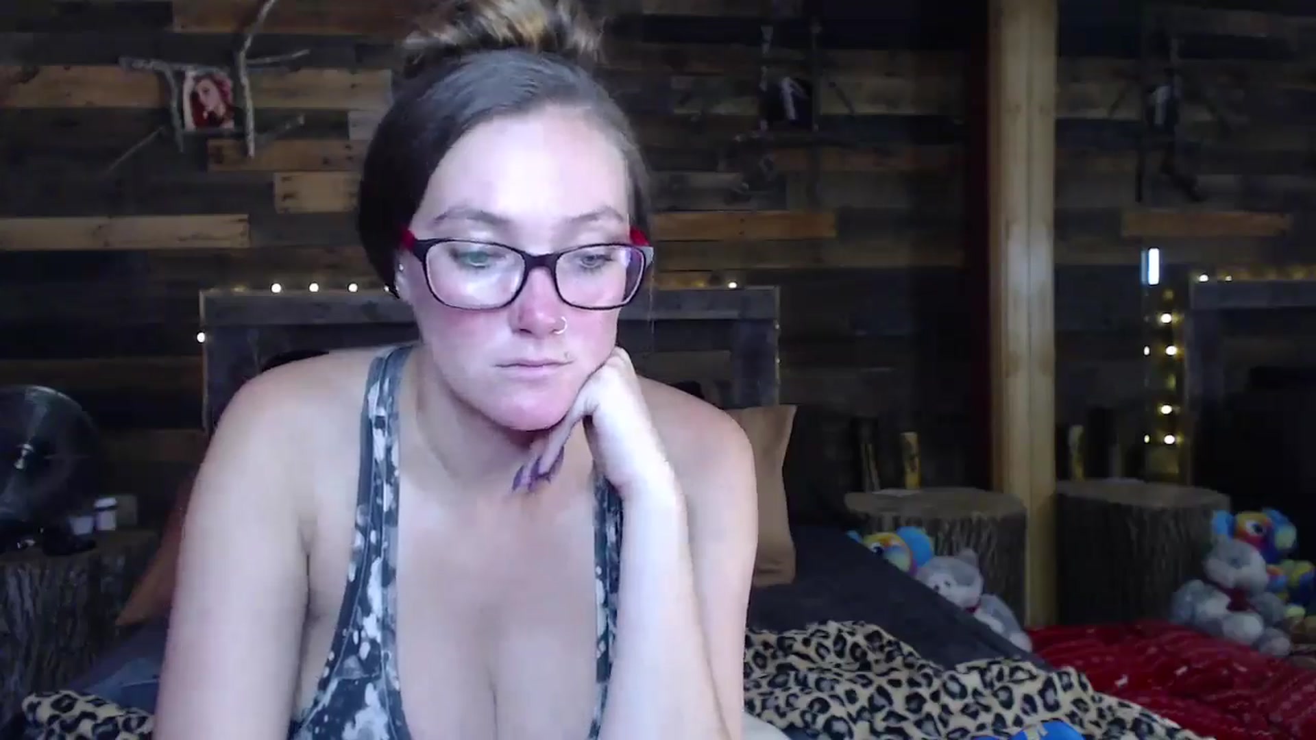 Gallery image thumbnail from TrueHalo's myfreecams stream on, 07/24/2025, 20:23 image 18 of 20