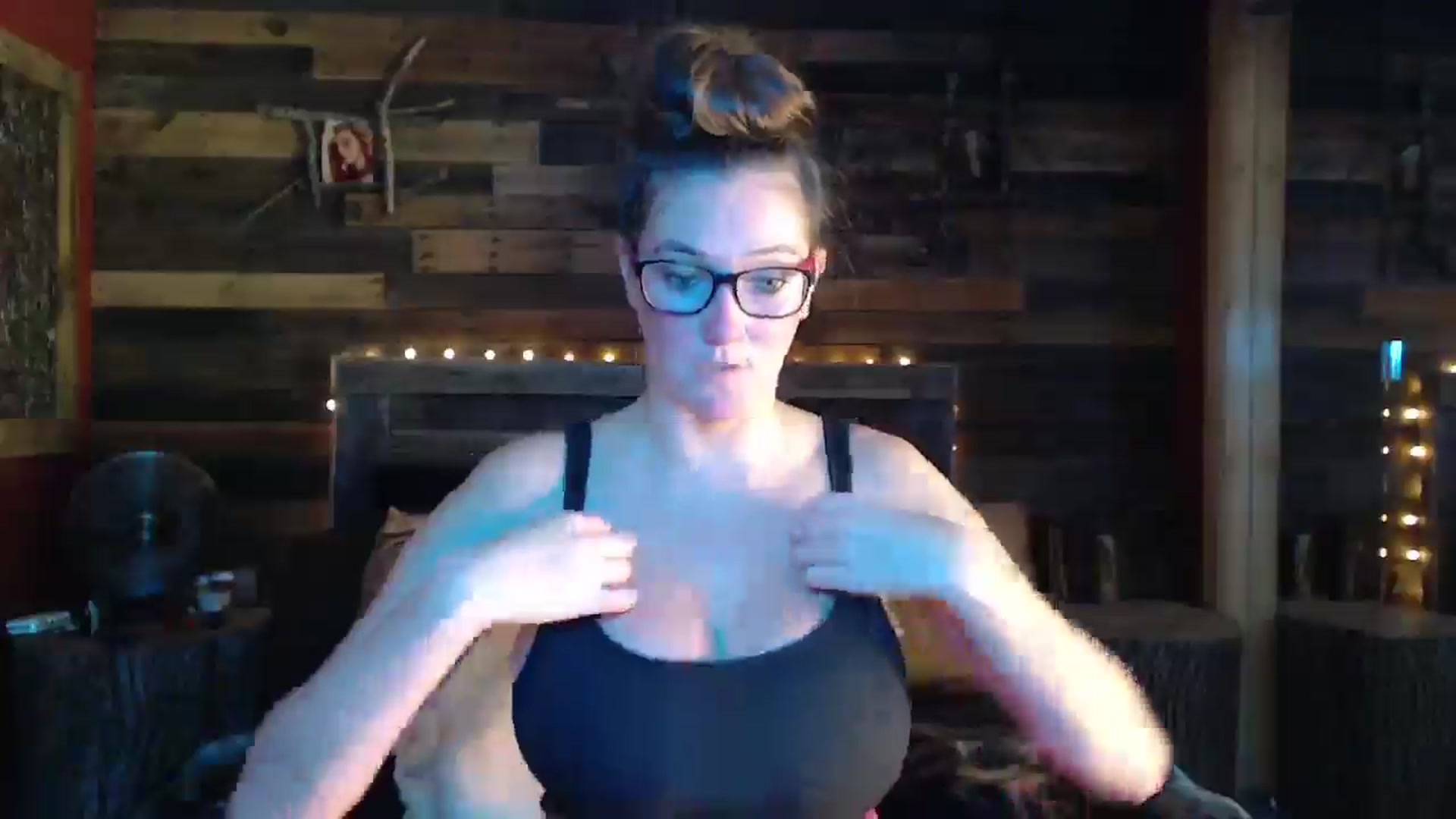 Gallery image thumbnail from TrueHalo's myfreecams stream on, 08/07/2025, 15:13 image 16 of 20